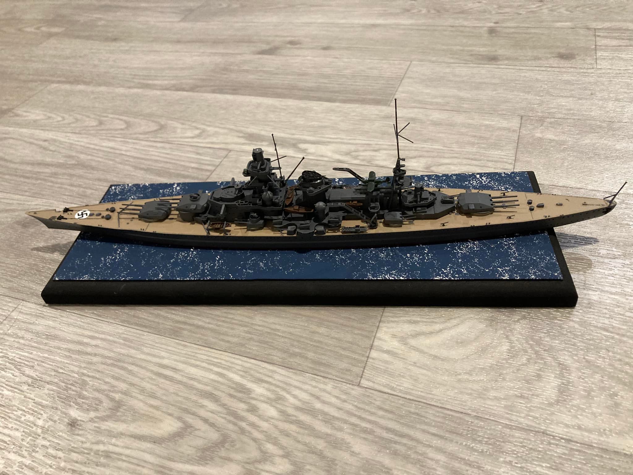 Sms Scharnhorst 1:700 model kit review