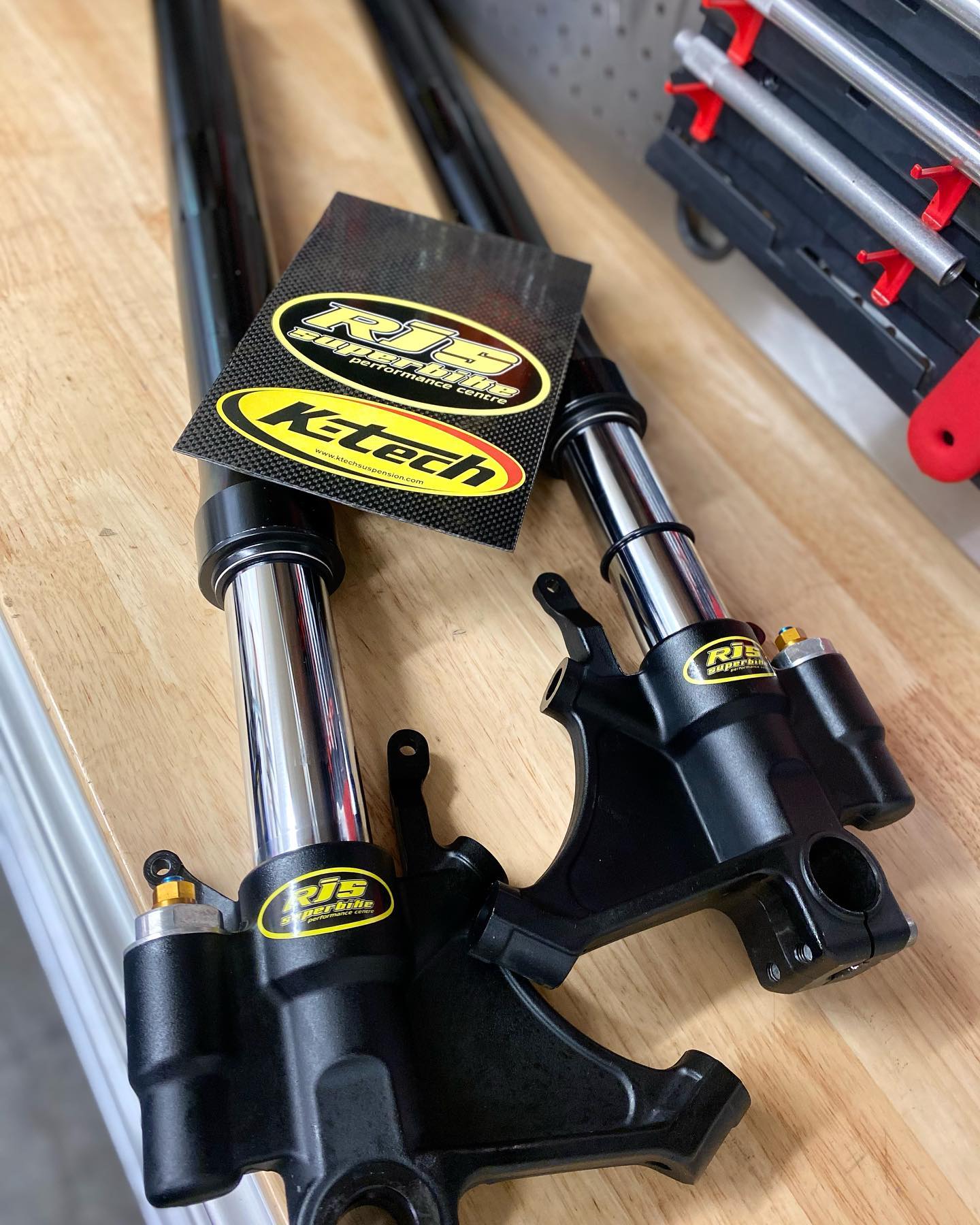 RJS Superbike - Yamaha R6 forks serviced and problems... | Facebook