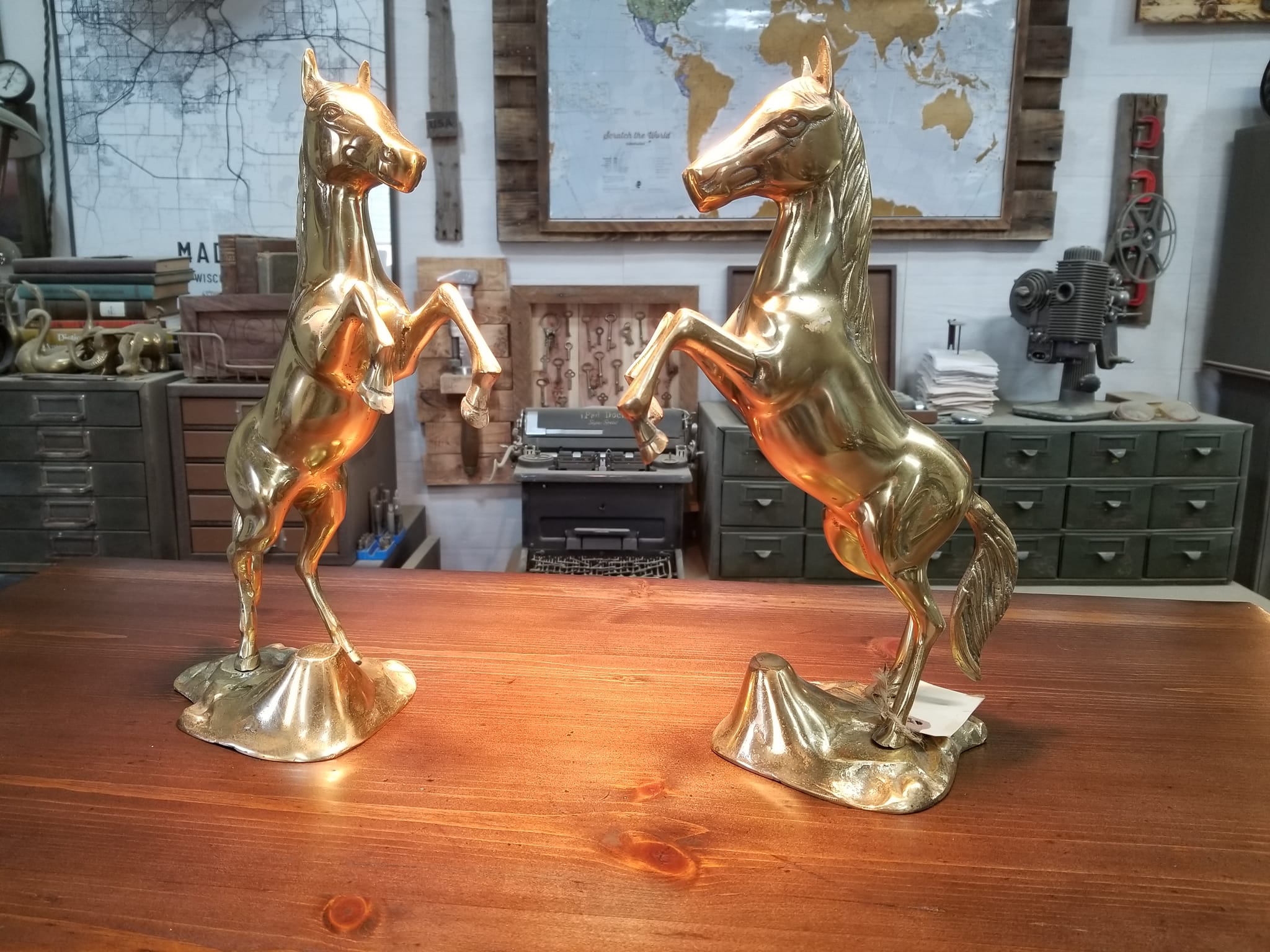 Vintage 1984 Hudson Fine Pewter carousel collection includes