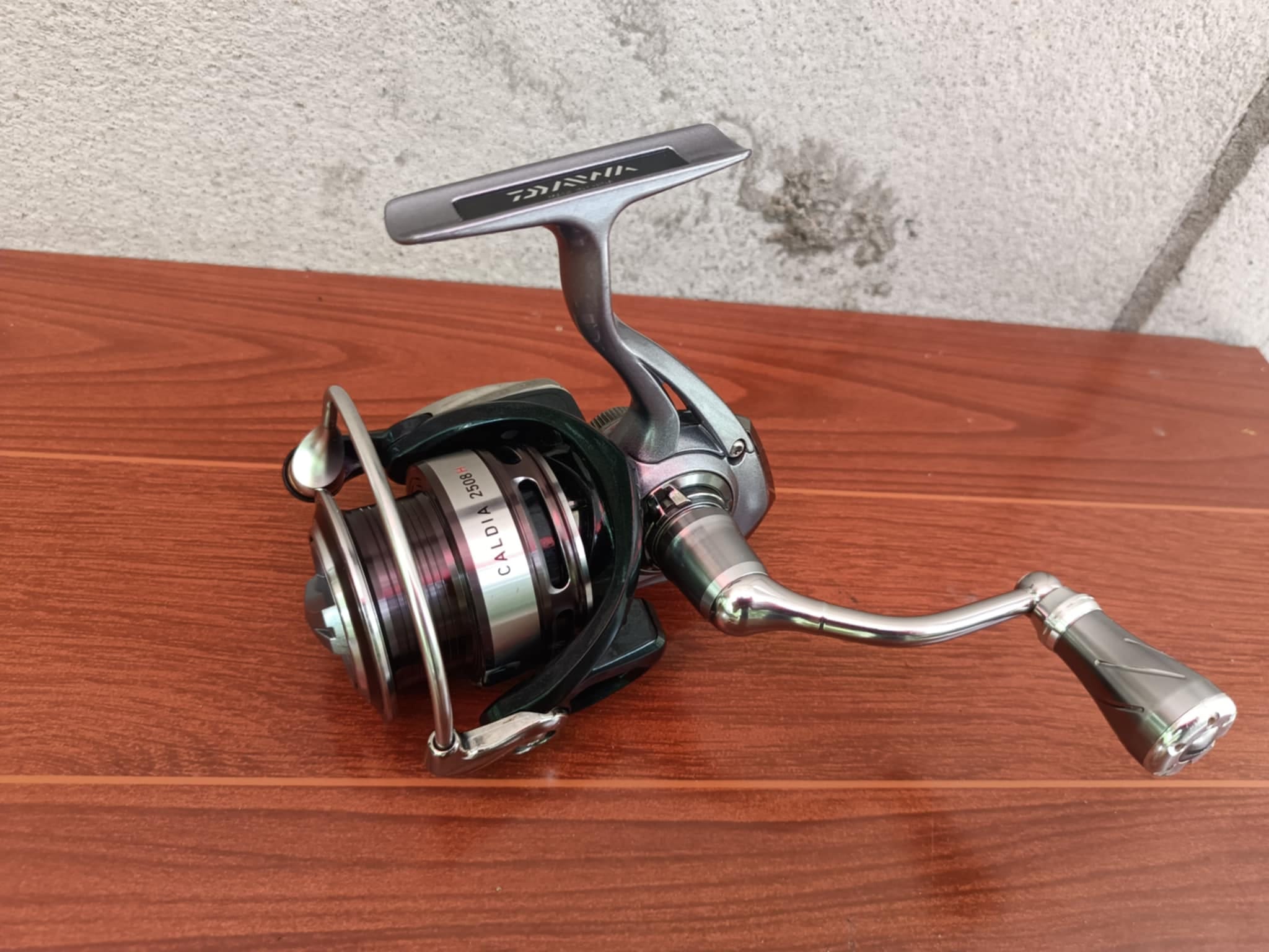 daiwa caldia 2508 reels A New 2015 Reel 5 Water Resistant Sports & Outdoors The all Daiwa 2508 TDR fixed spool