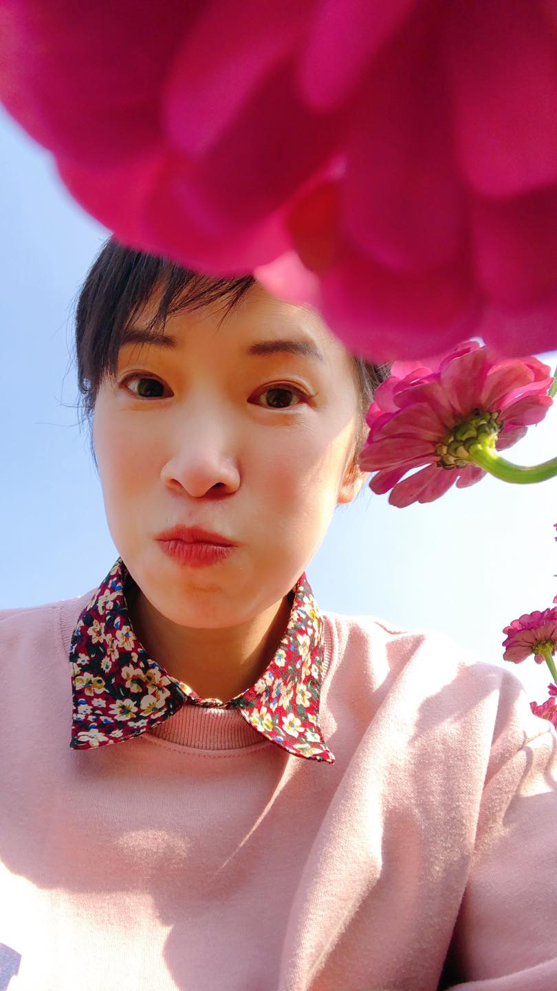 爆米花看電影 - 🌷#粉紅色是最溫暖的顏色🌷 是說一不小心就跟上潮流了呢💓 大家快翻翻手機相簿 有 #粉紅色... | Facebook