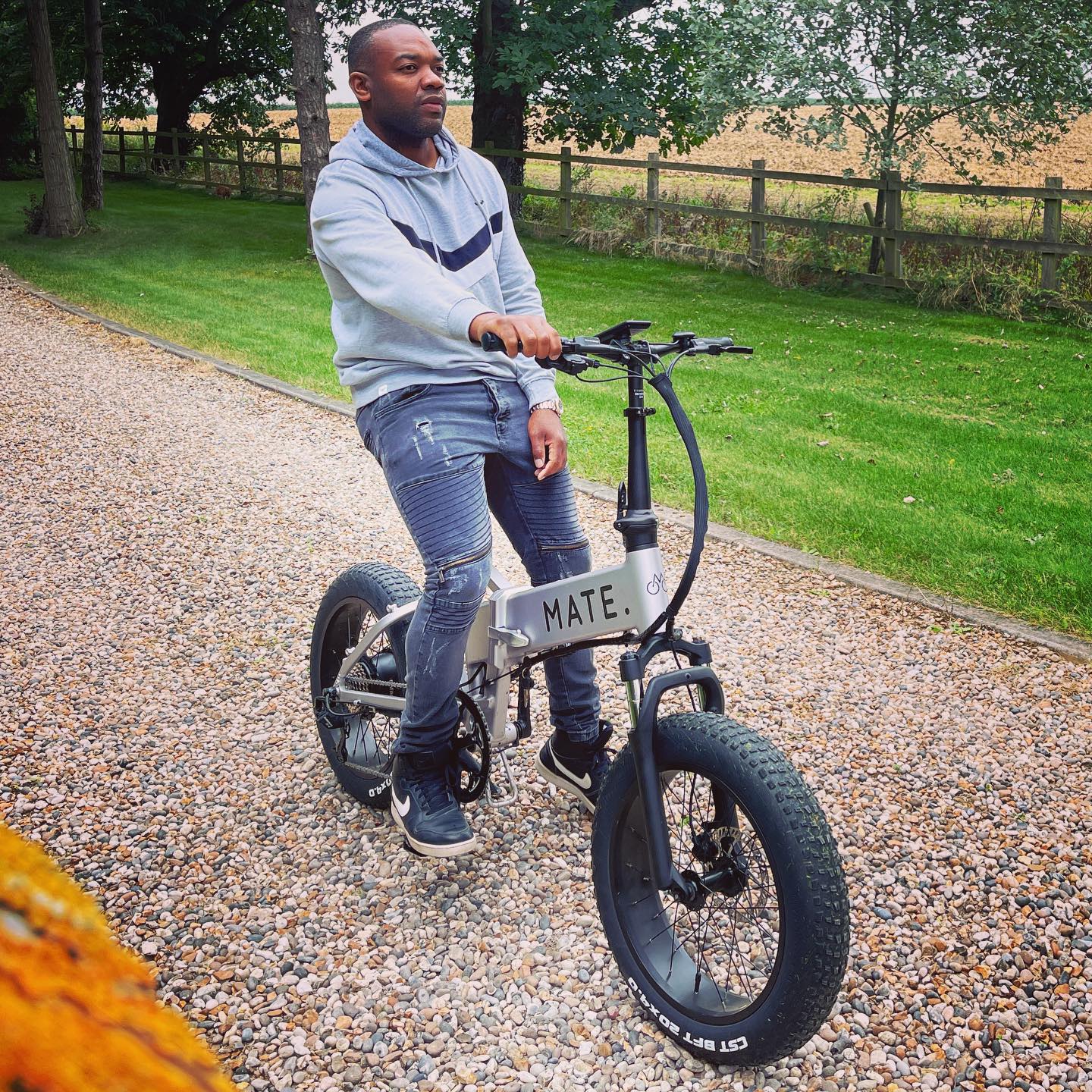 Turn every ride into a stylish adventure with the MATE X in the