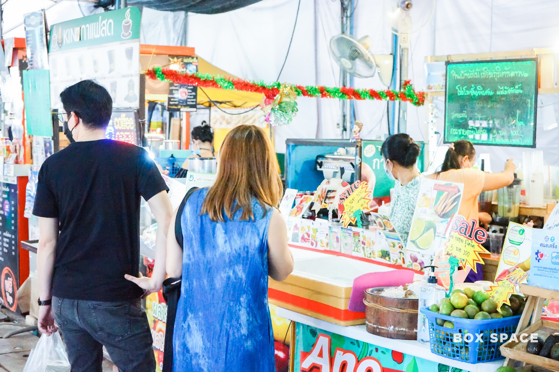 อยู่ในโหมดช้อปปื้ง! 🛍ของกิน... - BOX SPACE Ratchayothin