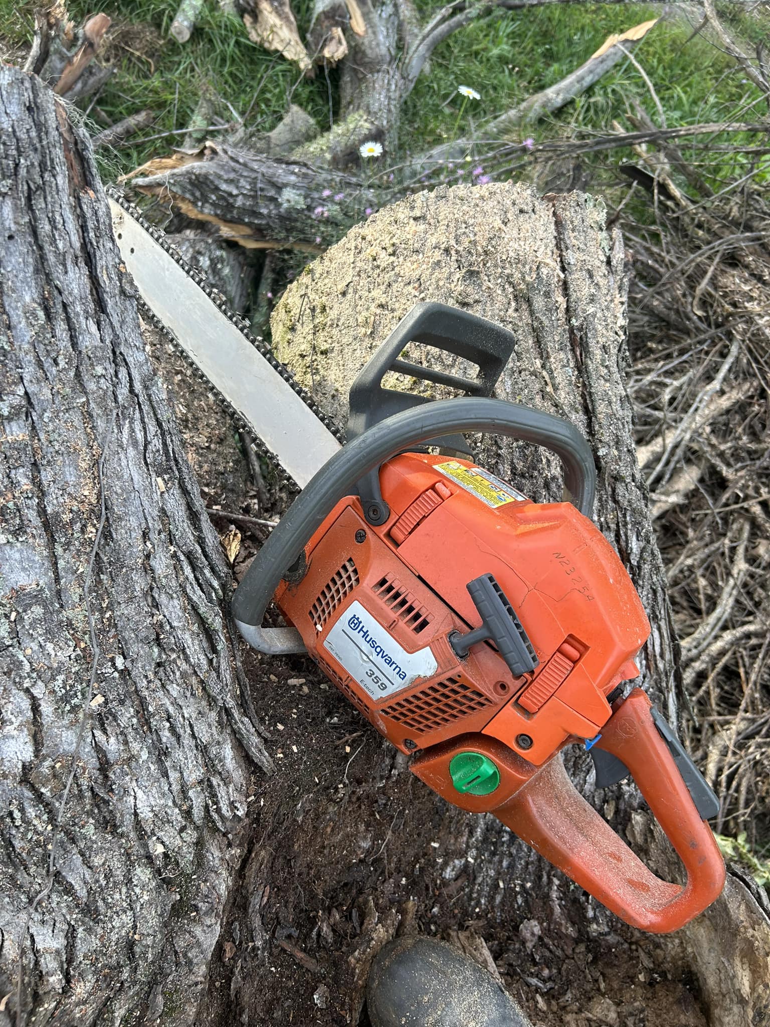 What are the pros and cons of Husqvarna 359 saw?