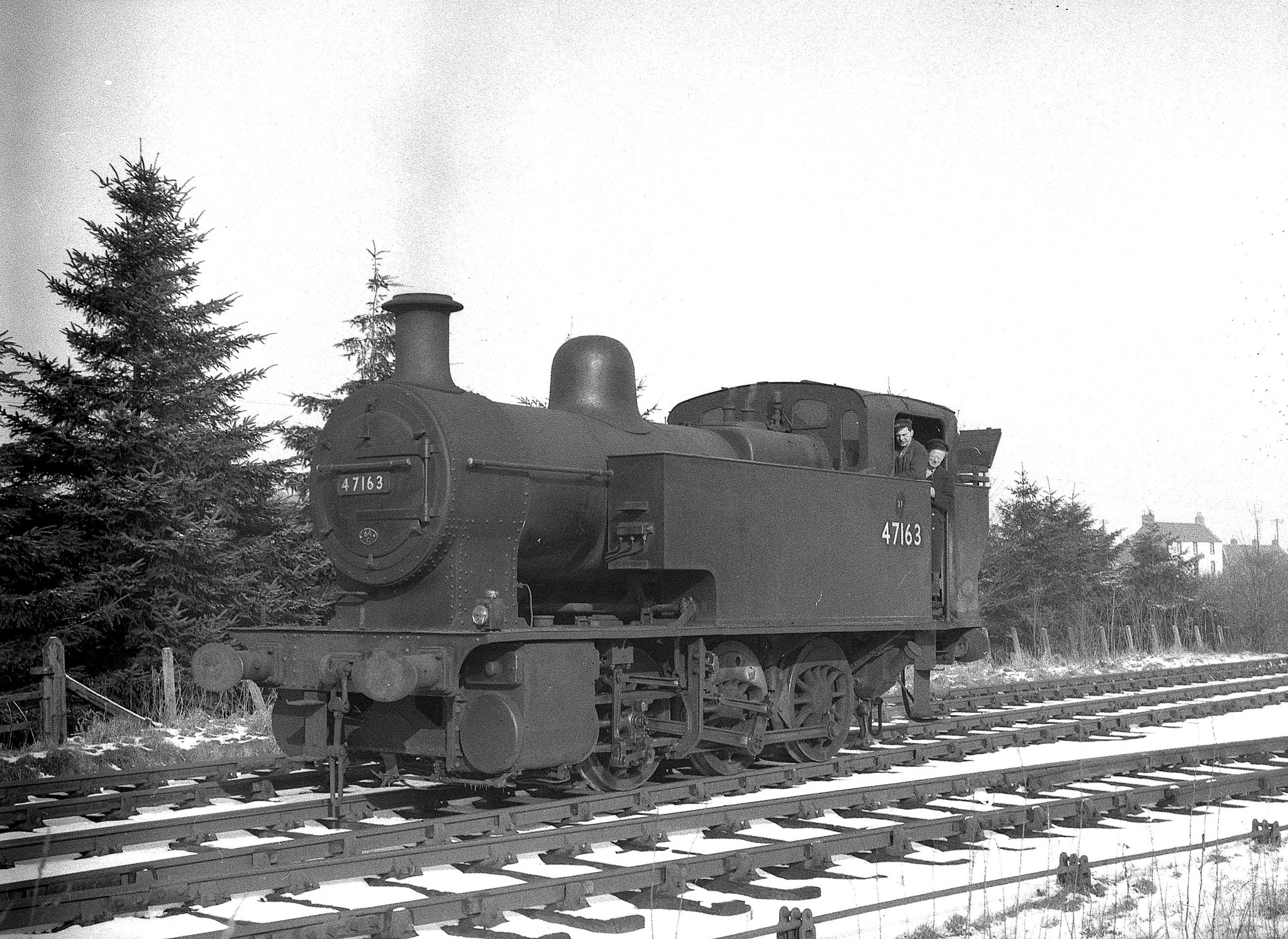 British Railways Steam 1948 -1968 | Fowler 2F Tank 47163 at Colinton on ...