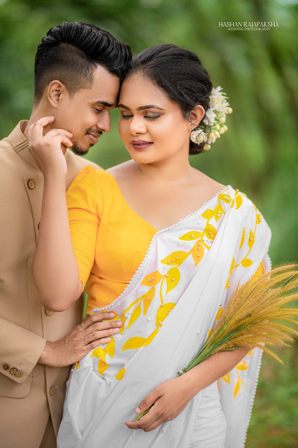 Athinatha අතිනත - හරි අමුතු ලස්සන ෂූට් එකක් 😍😍 Mihirangi... | Facebook