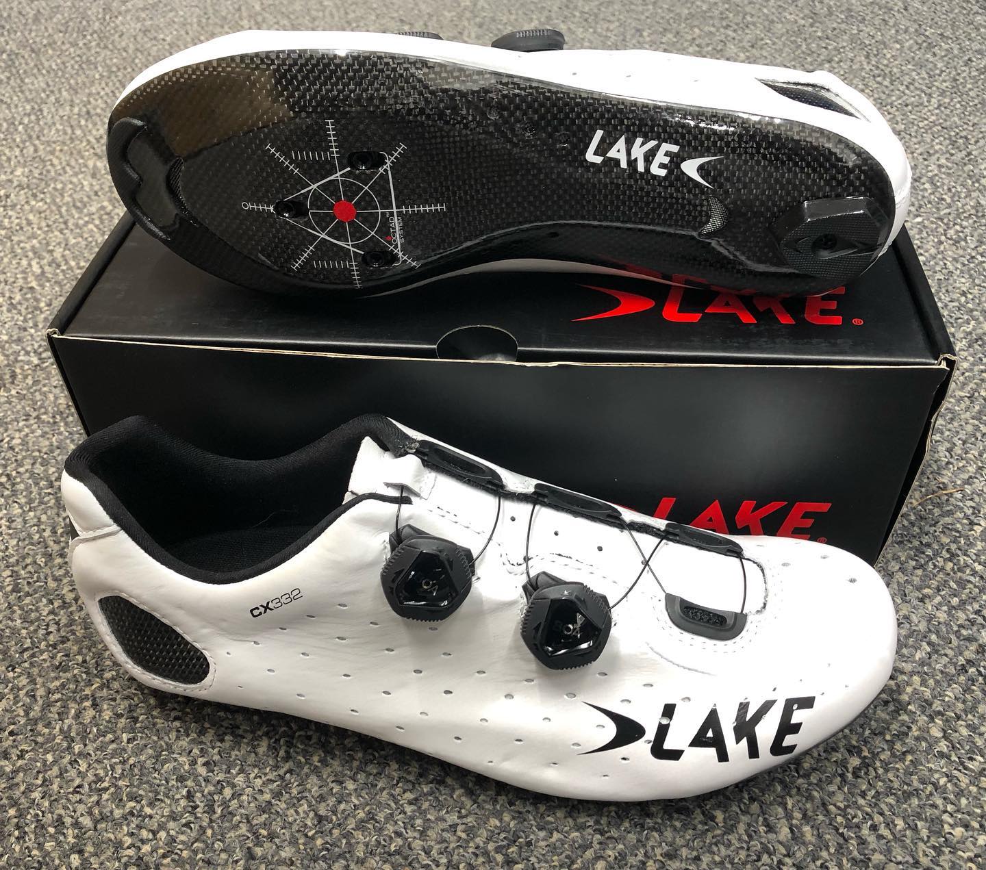 New white CX332 with dark red tongue and logo in gold. #lakecycling