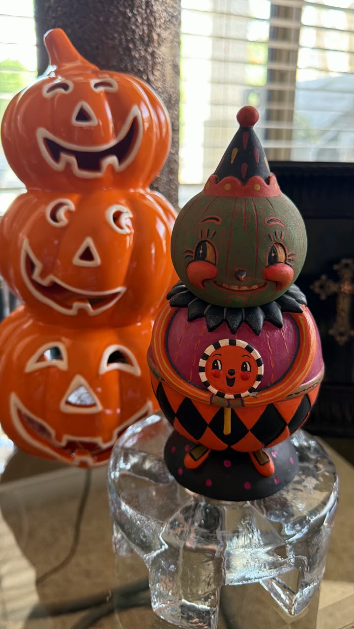 Just love “Jackie Green-O- Ween”! My very first Johanna Parker piece.