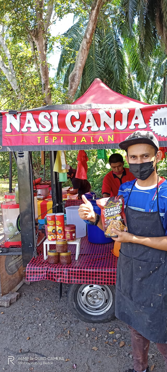 Kongsi Rezeki Sambal Garing Chiang Ray bersama abg Nasi Ganja Tepi ...