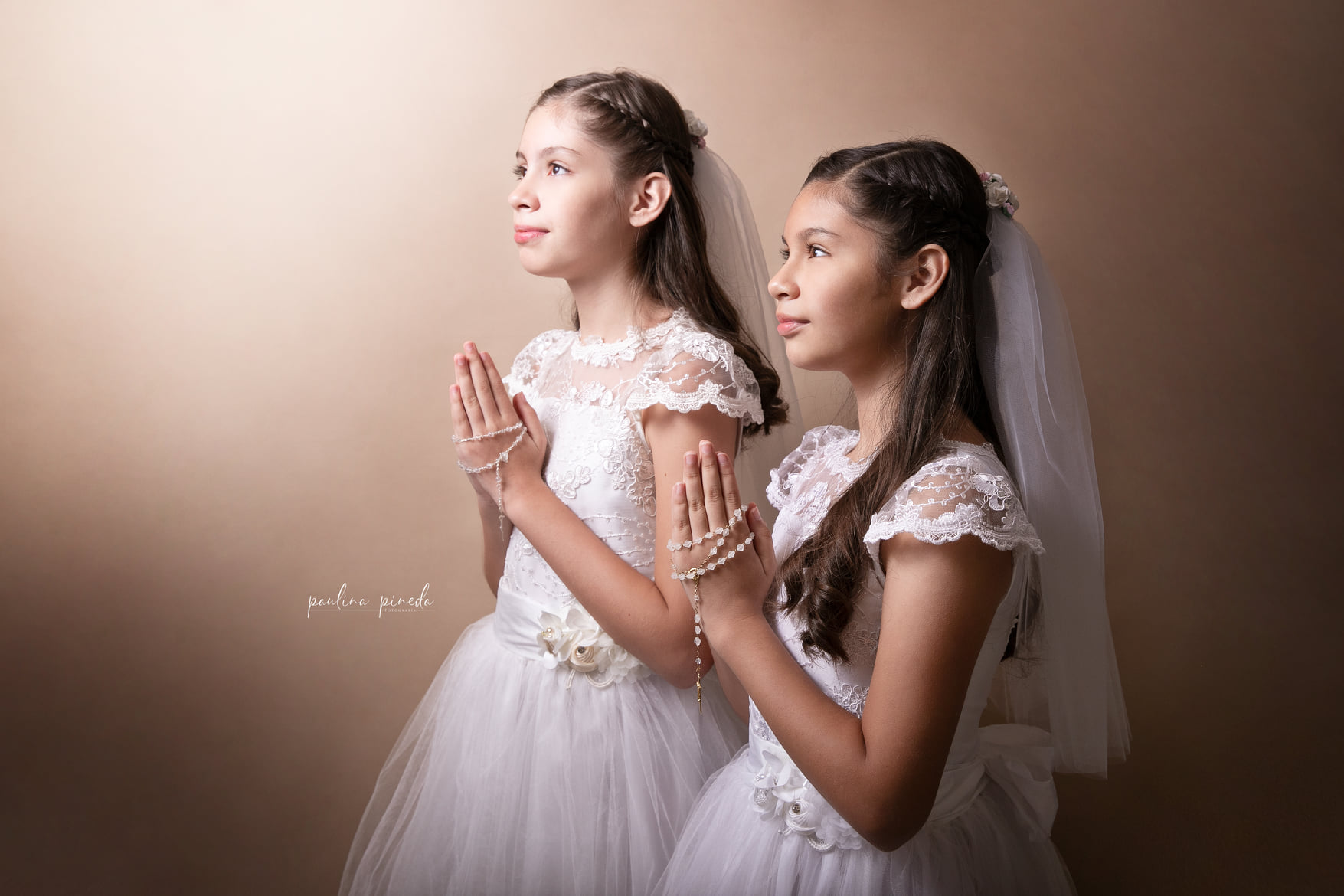 Alexia y Debhani ... - Paulina Pineda Fotografía | Facebook