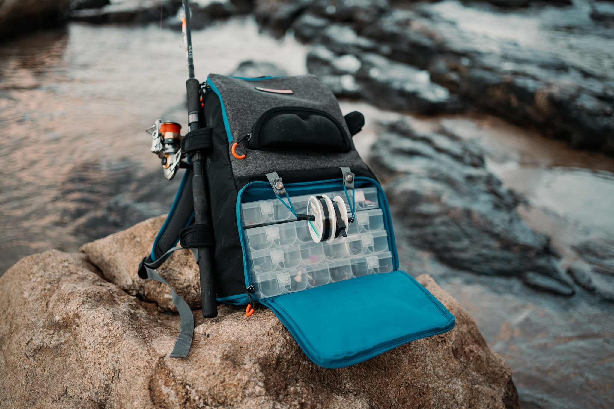 best surf tackle bags Supreme Premium Small Bag : Sports & Outdoors ideal for taking a wide array of lures to figure out the bite Shimano - BLUEWAVE SURF BAGS