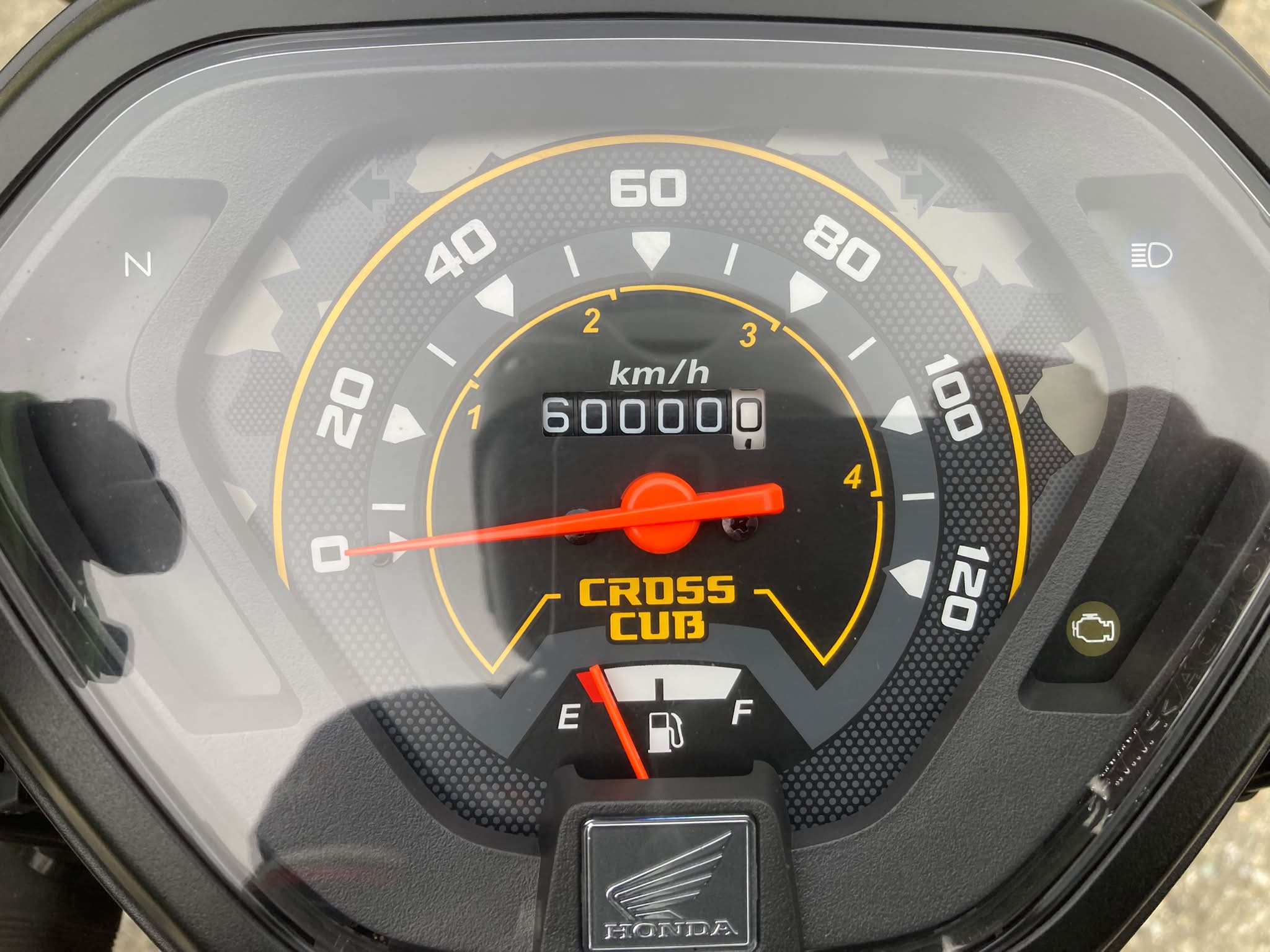 タイカブ 100ex HA06ですが、スピードメーターケーブルが破損しました