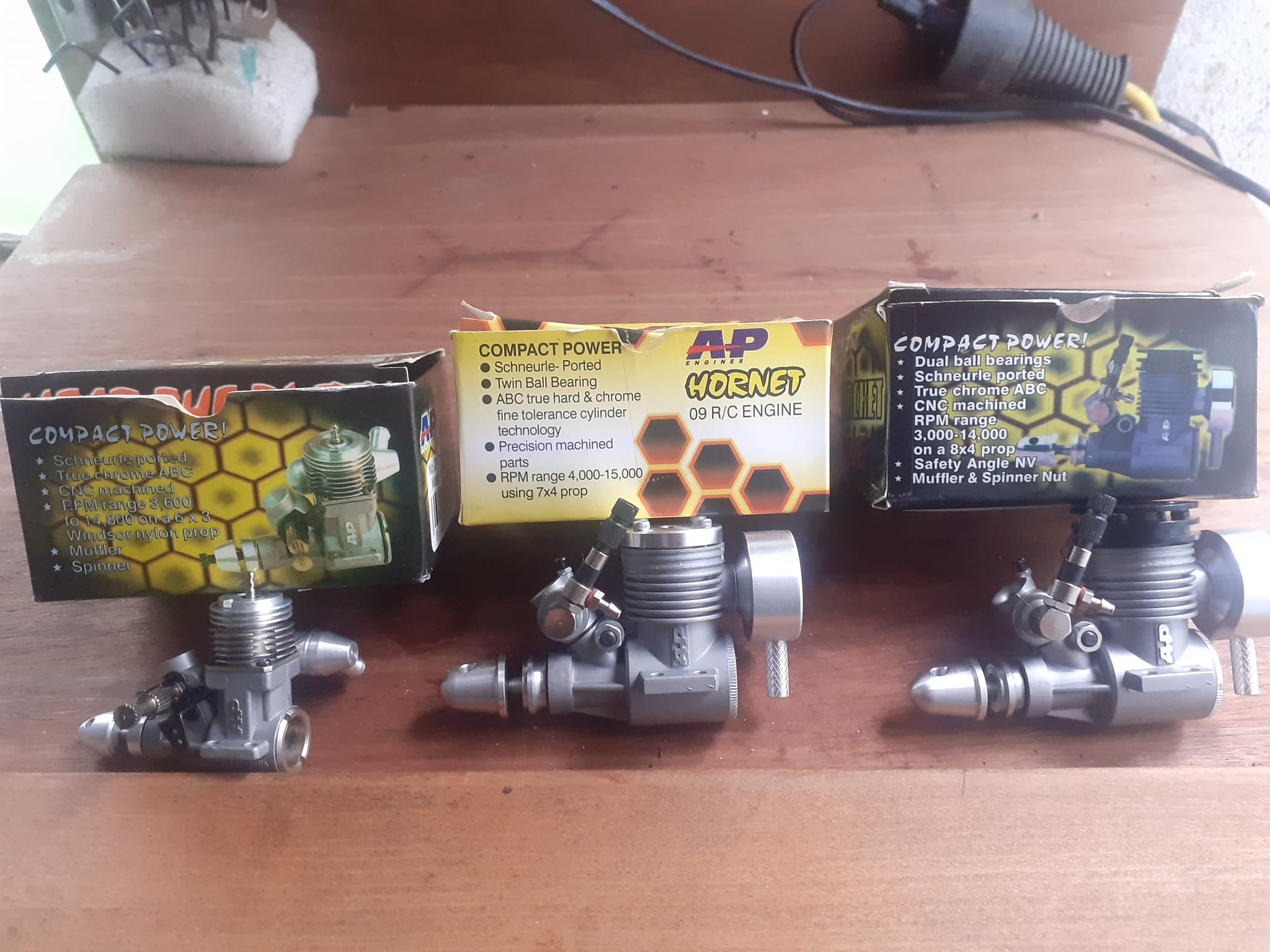AP Hornet 09 R/C engine specifications