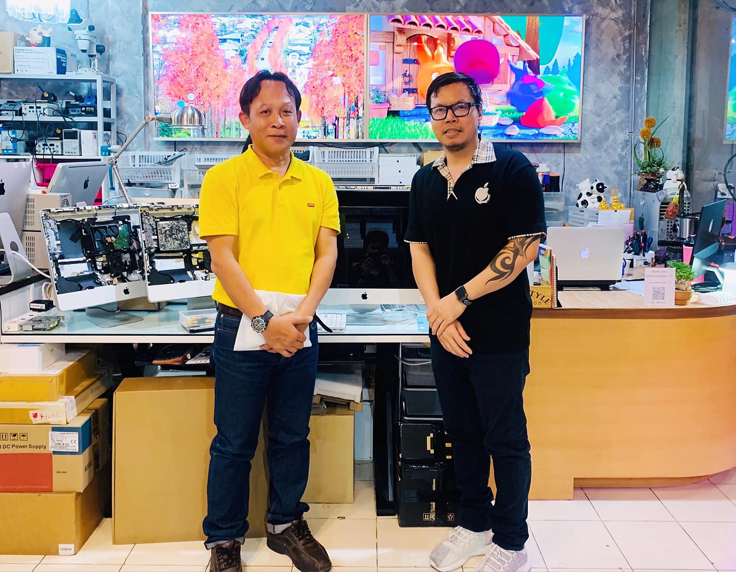 MacUp Studio - ลูกค้าประจำจากสกลนคร วันนี้เดินทางมาอัพเกรด...