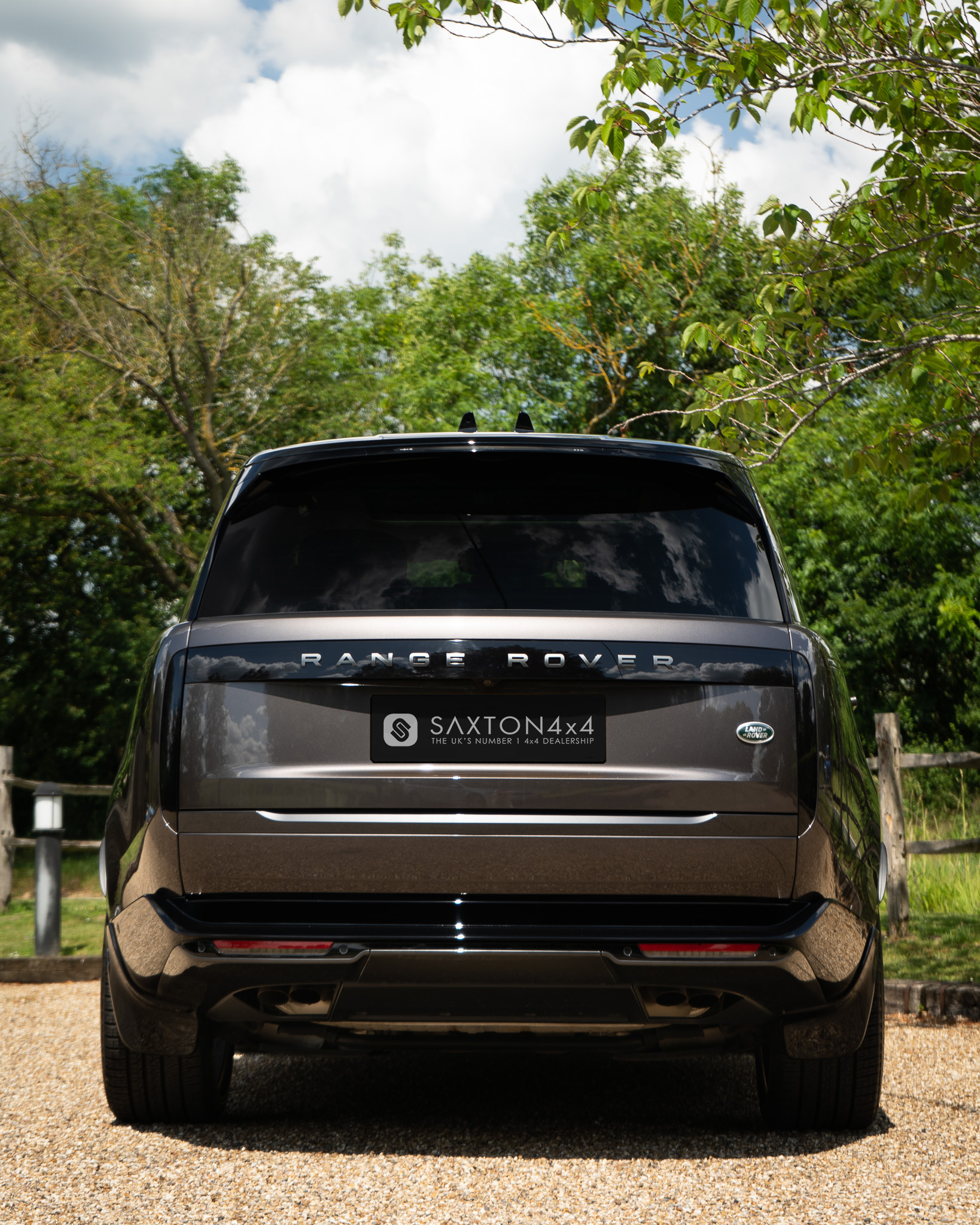 Saxton 4x4 - The Range Rover 4.4 P530 V8 First Edition in... | Facebook