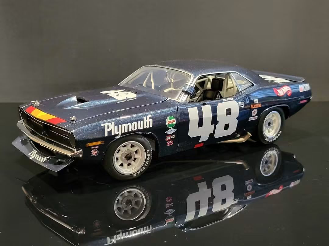 ACME 1:18 Dan Gurney ព្ាយស 集物田 castral 48 인주레! 0 HAmoUI