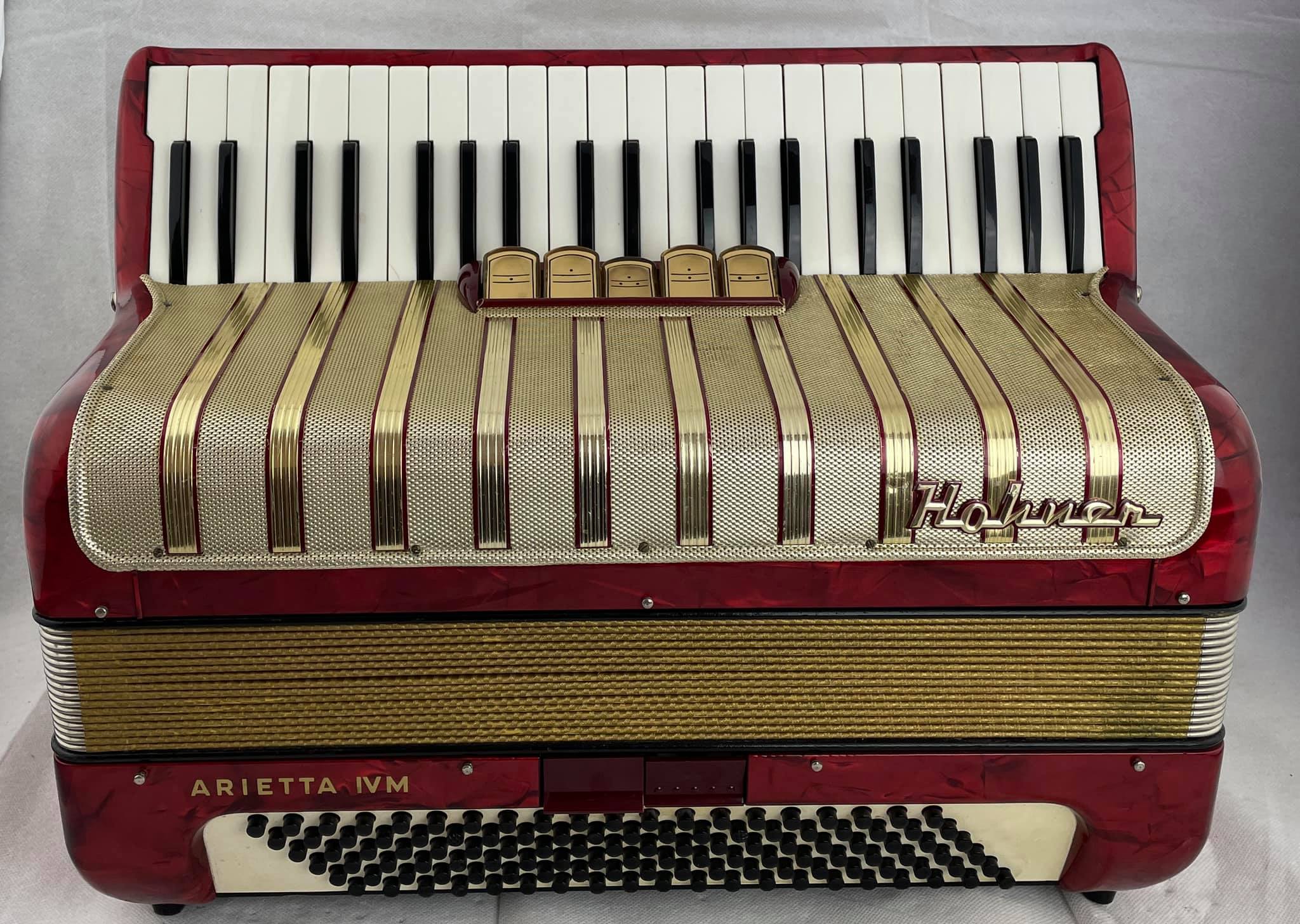 Hohner Arietta IVM, 120 Bass 3 Voice , 41 Key £550.00 LMM Musette