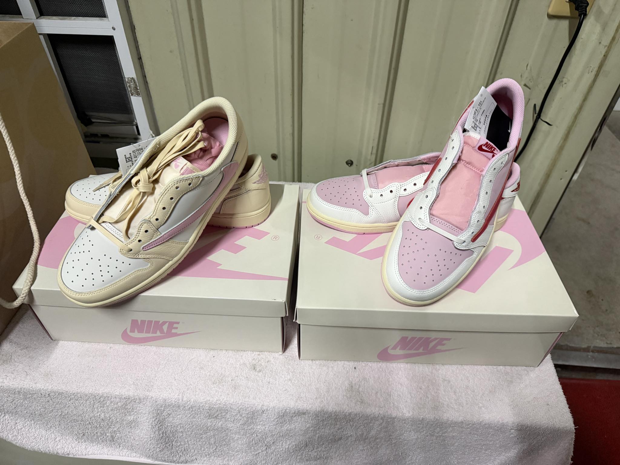 商品名稱】：NIKE Travis Scott Air Jordan 1 Low OG Muslin / Shy 