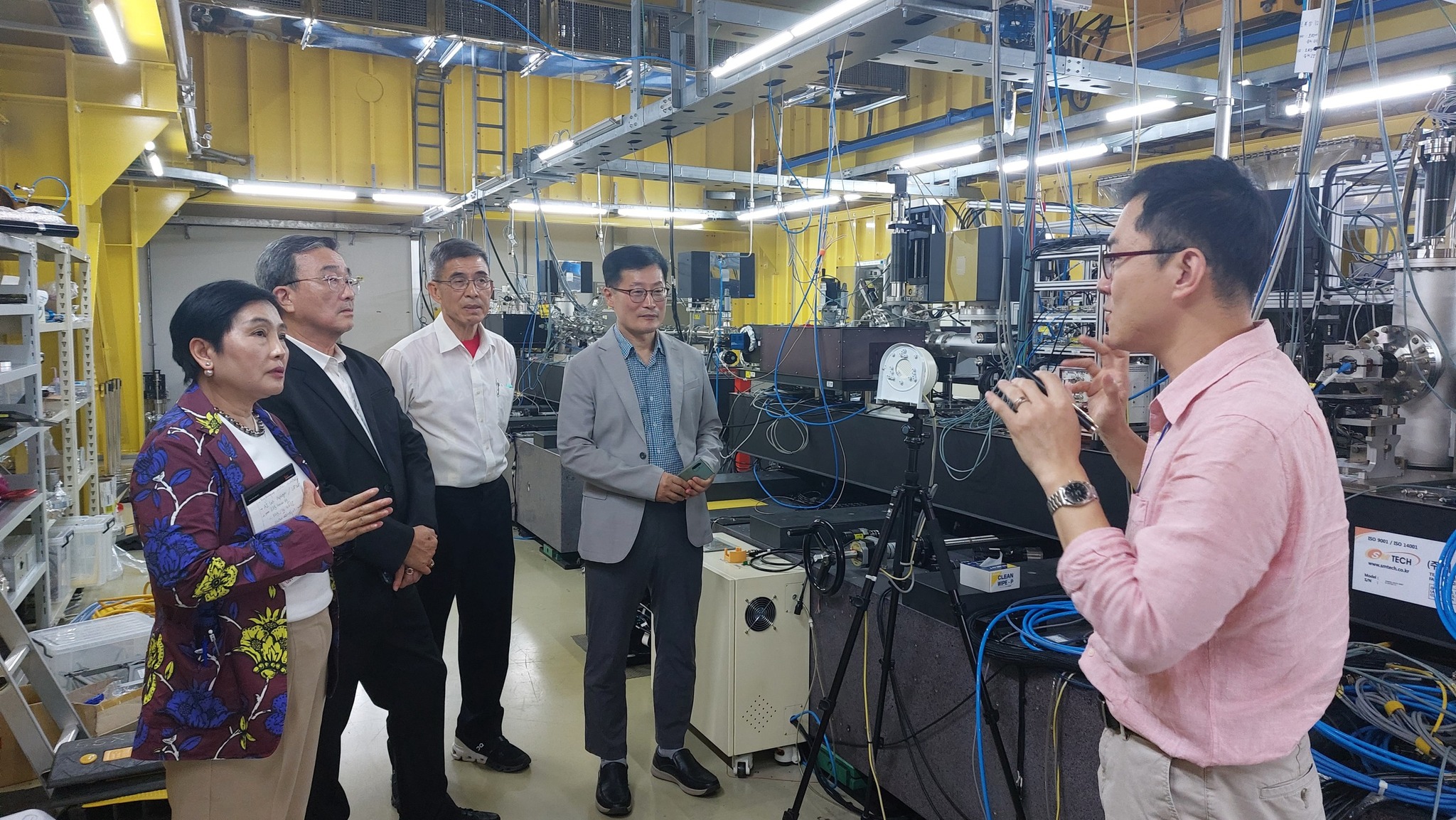 PMU-B - เยี่ยมชม POHANG ACCELERATOR LABORATORY (PAL) | Facebook