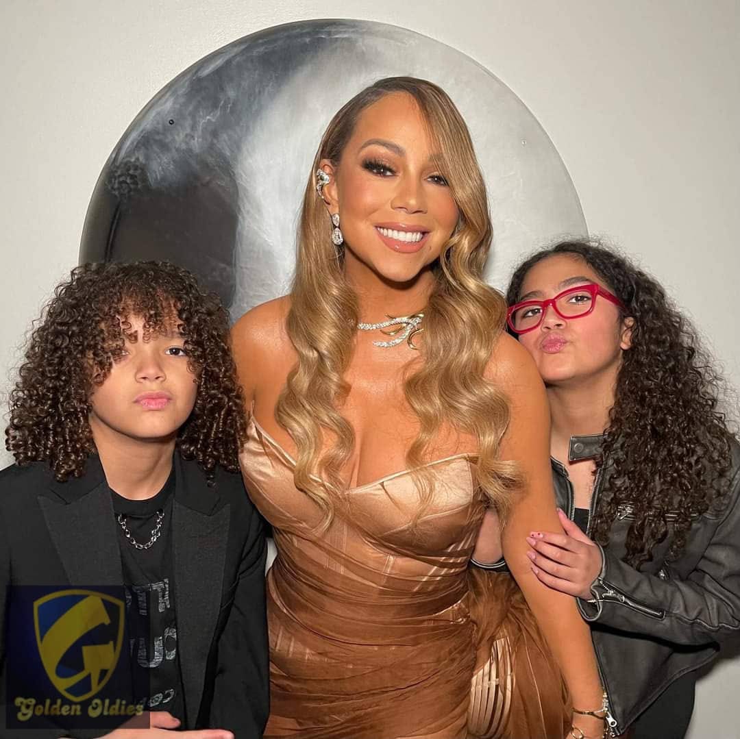 Mariah Carey and her 14-year-old twins Monroe (Roe) and Moroccan