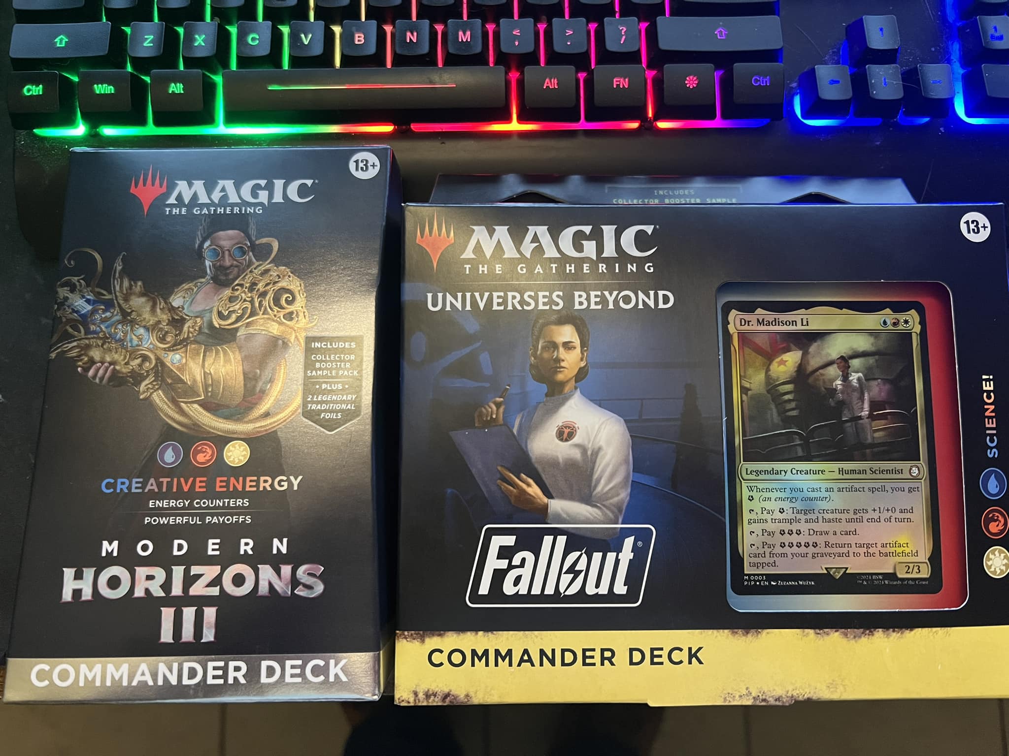 mtg commander energy deck - Aetherdrift Living including two Borderless Profile Legendary cards What are the pros and