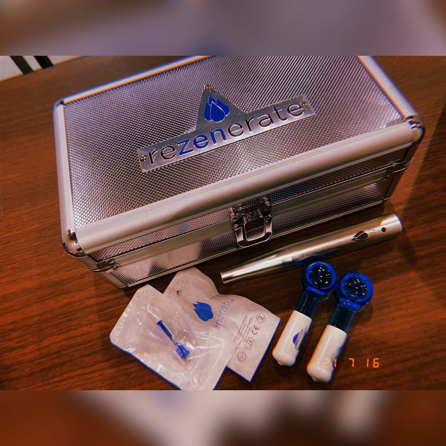 アメリカで今話題の美顔器✨『rezenerate(リゼネレート)』?? まるで 