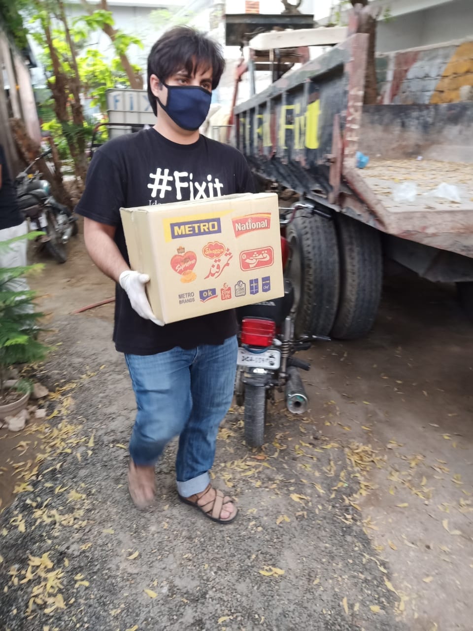 Alamgir Khan - #Fixit has started Ration Distribution in... | Facebook