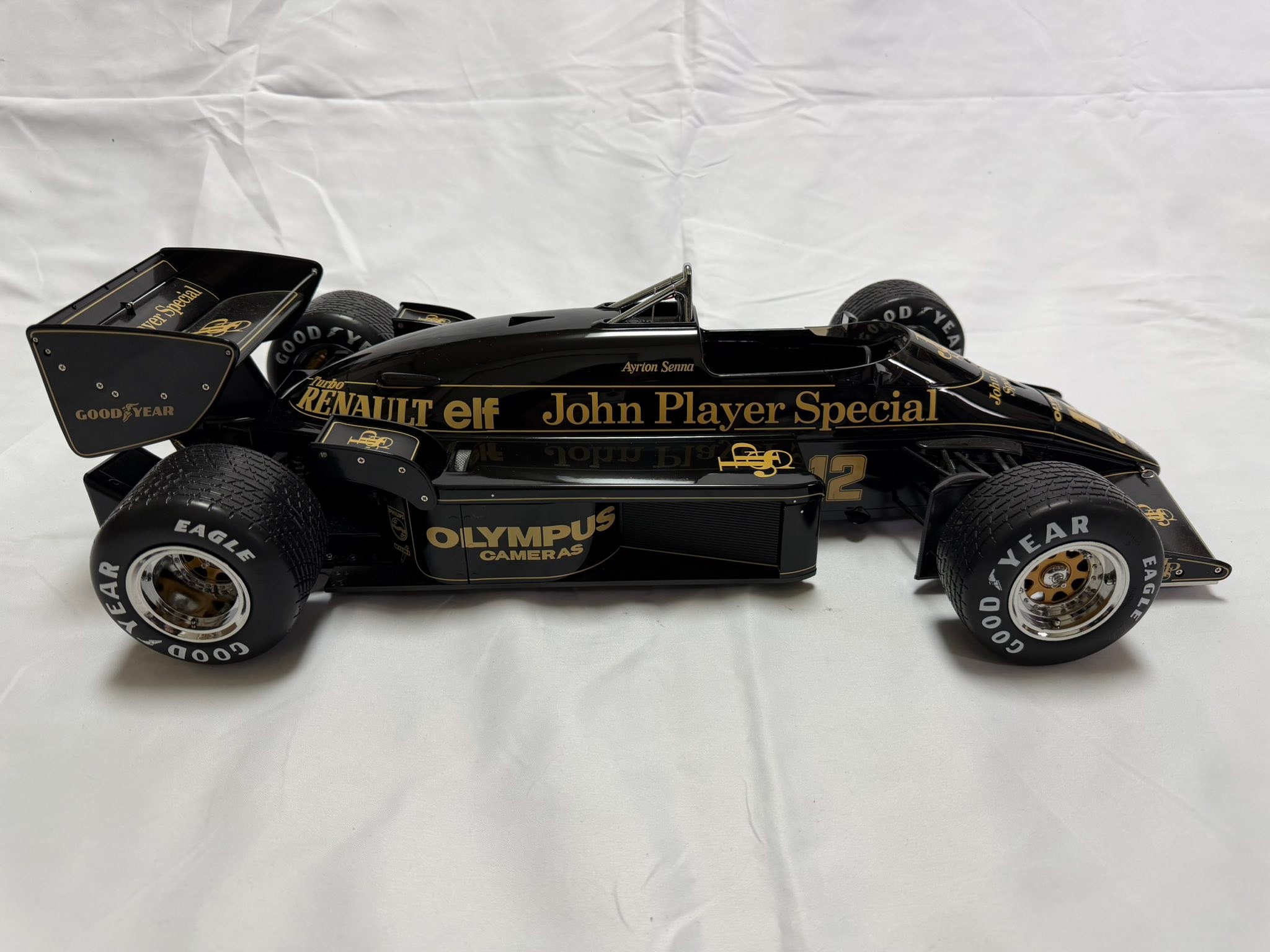 デアゴスティーニ 1/8 JPS ロータス ルノー 97T 第22回