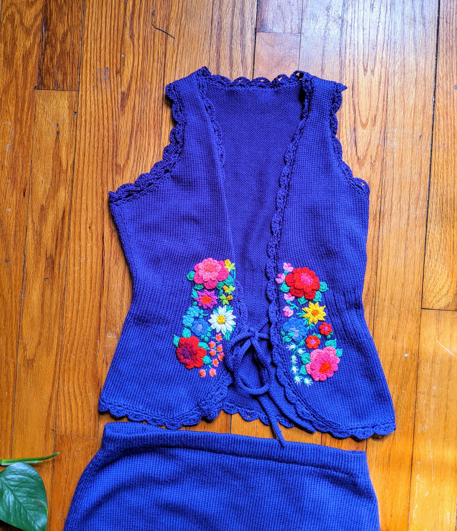 SOLD **** Theee most adorable winter sweater skirt set I