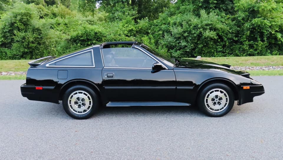 22k-Mile 1986 Nissan 300ZX 5-Speed with T-Tops