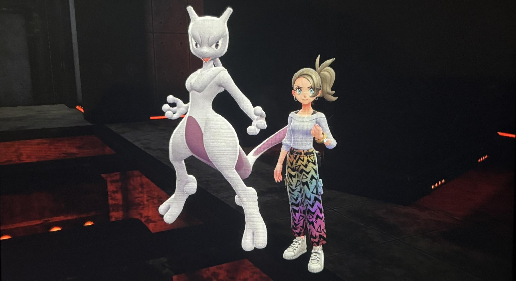 Pokemon Scarlatto/Viola – Mewtwo Lv.100 Leggendario 6IV Timido Con Masterball (Nintendo Switch)