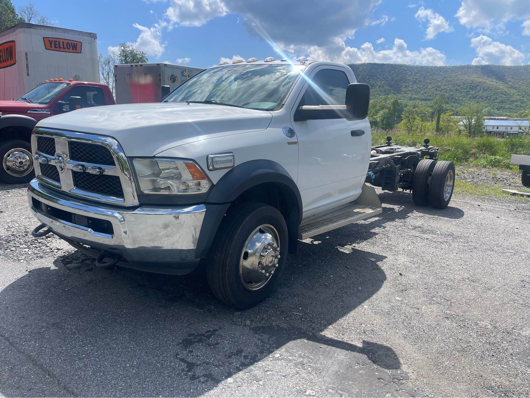 2016 Dodge Ram 5500 Regular Cab & Chassis · ST Cab & Chassis 2D ...