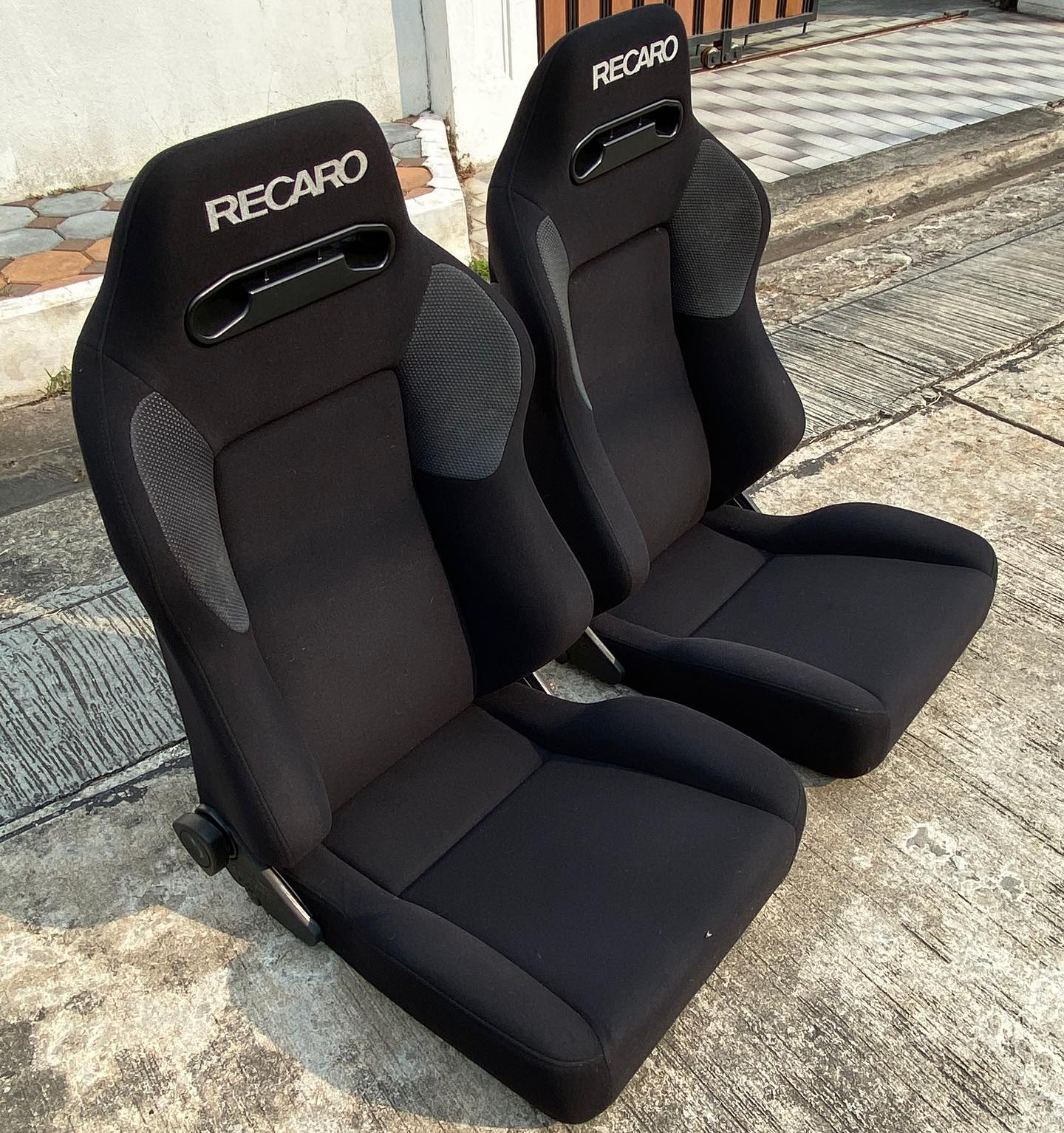 ฺNut.Onlineshop11 - FS: X2 Recaro SR VF Seats Low Bolsters. Black 