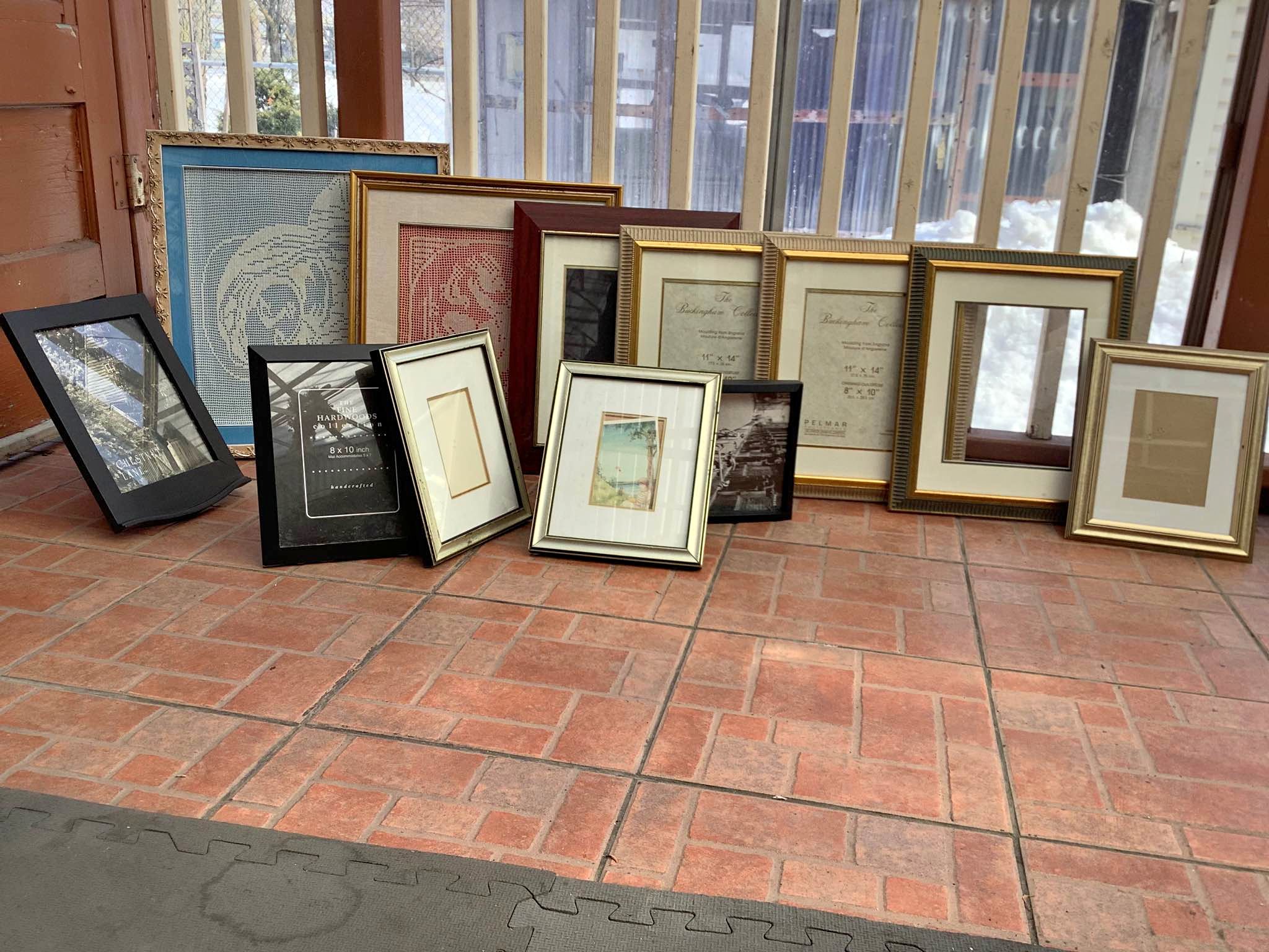 2 Frames 8x10 - Frames - Montreal, Quebec | Facebook Marketplace | Facebook