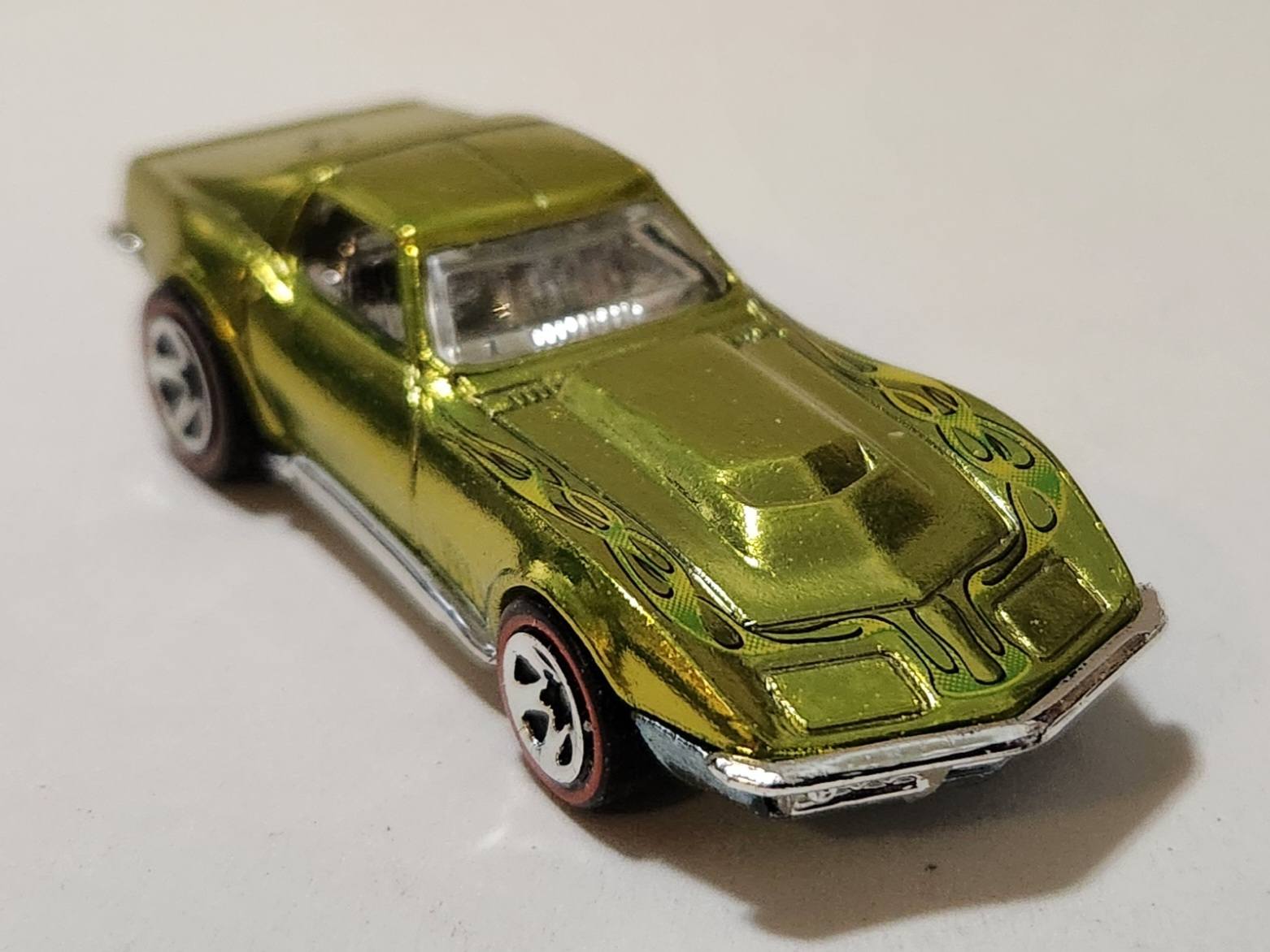 Hot Wheels '69 Corvette Series 3 classic car
