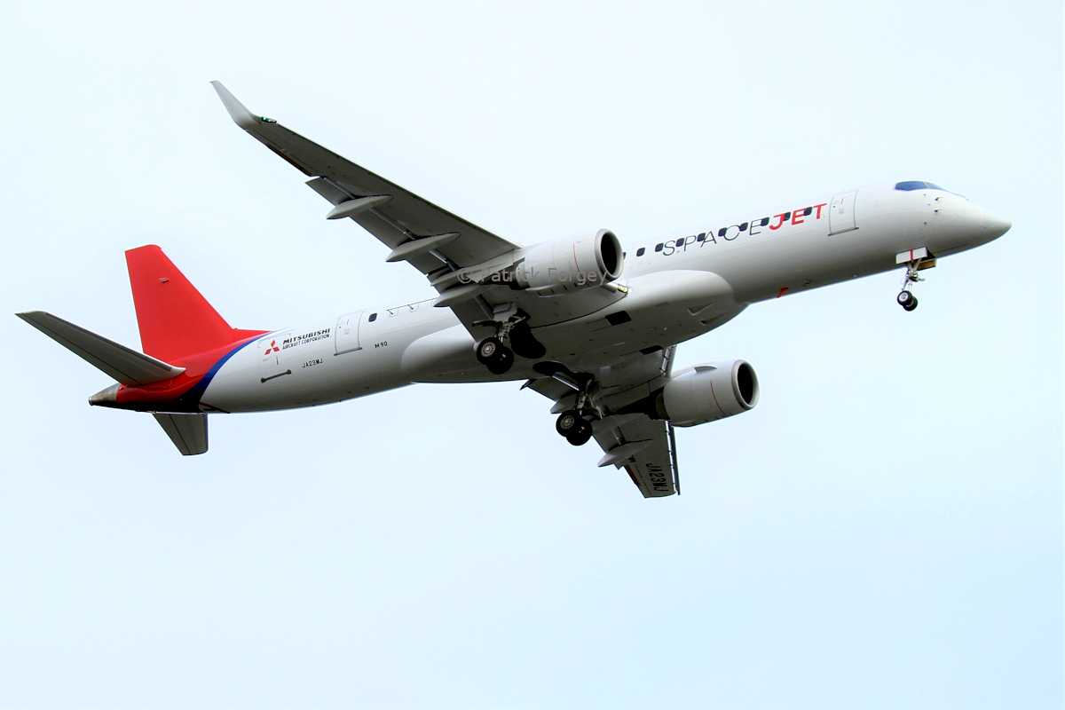 The fourth of four Mitsubishi MRJ90 test aircraft is now flying in