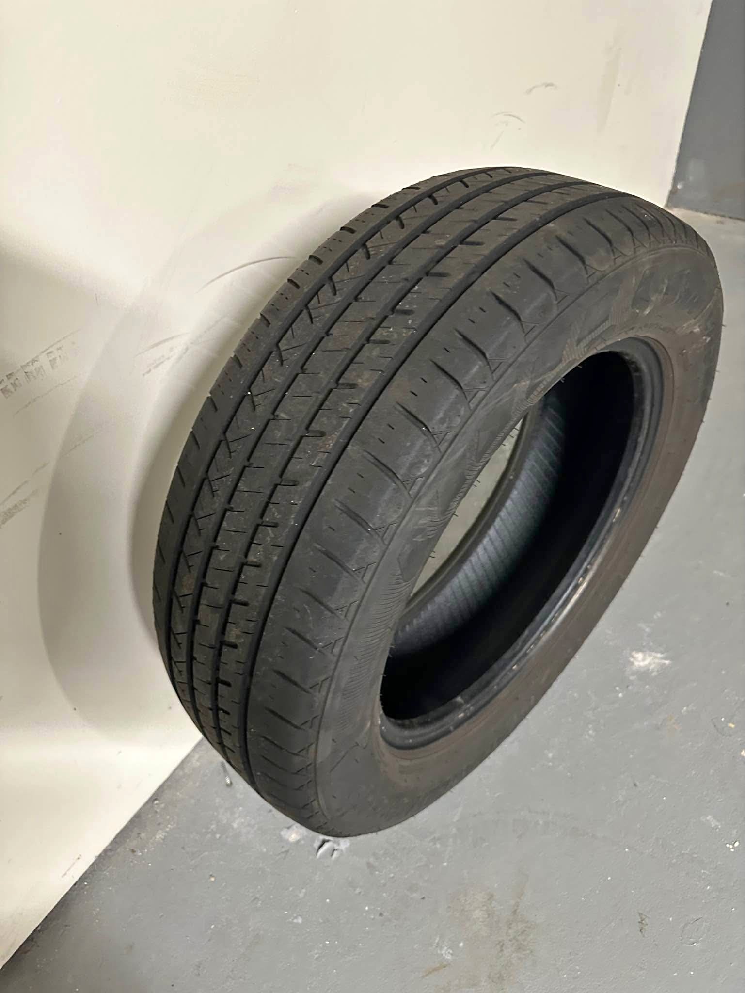 Used tire paraller 235/60 R18 atlas 4x4 one tire - Car Wheels, Tires ...