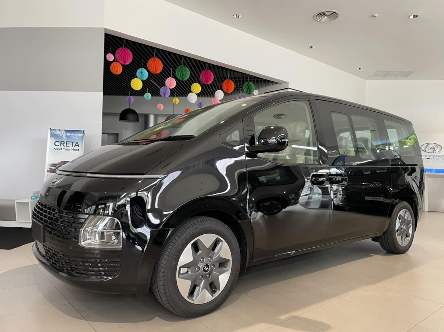 Hyundai Rama 9 - Hyundai Staria รุ่น SEL ราคาเพียง...