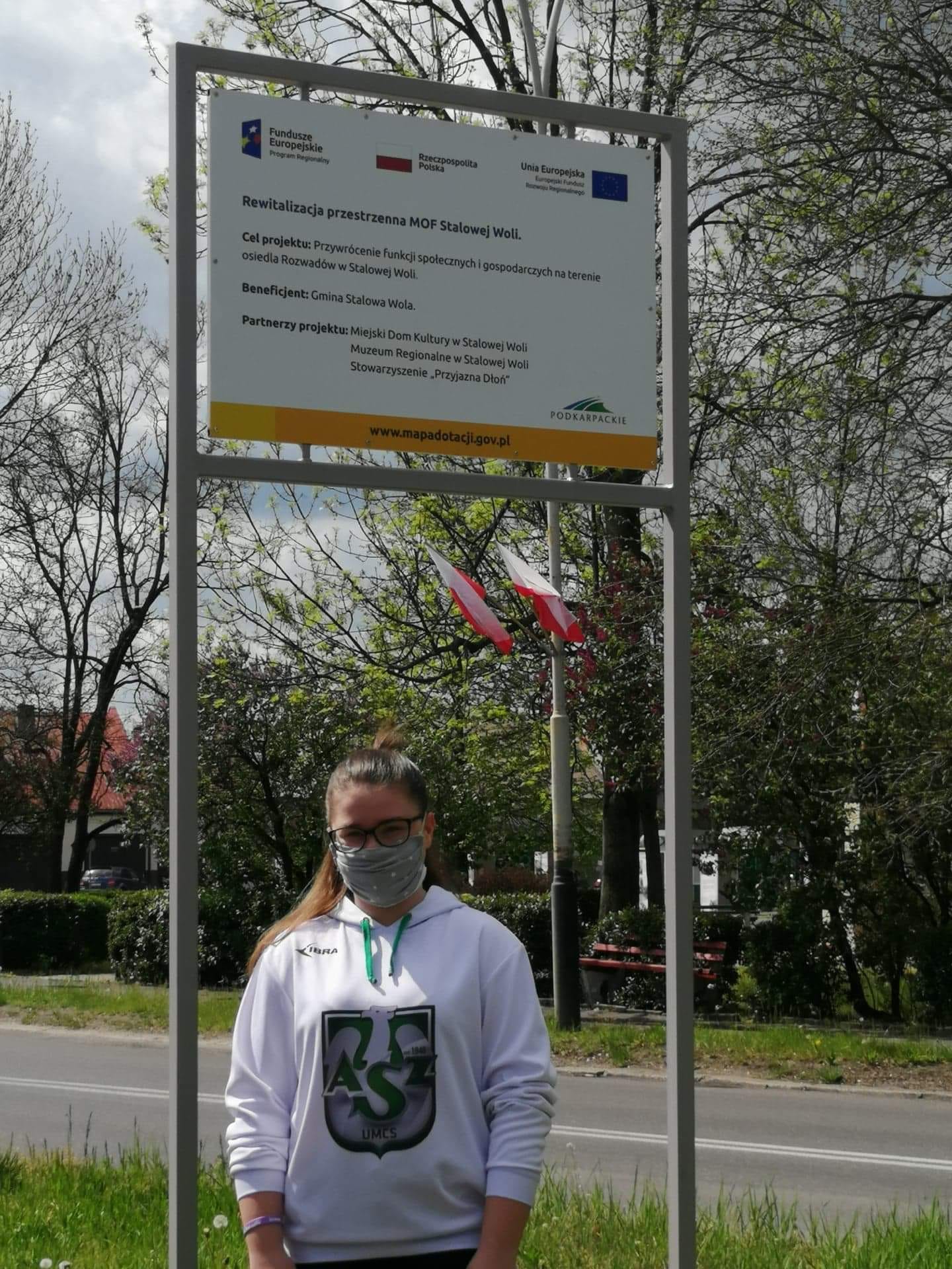 Fundusze - Flaga Polski jest z nami we wszystkich ważnych chwilach ...