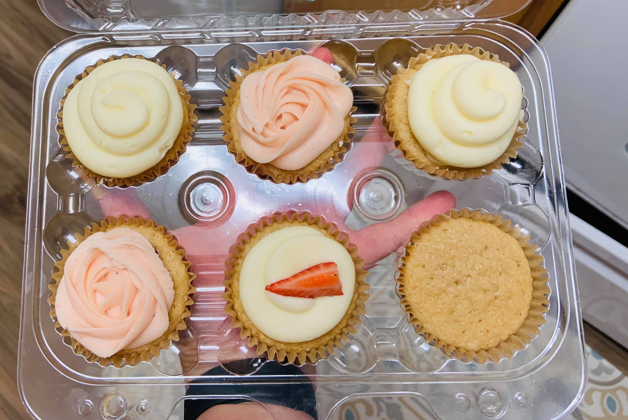 Sample cupcakes! Love trying new... - Creative Cakes by KS | Facebook