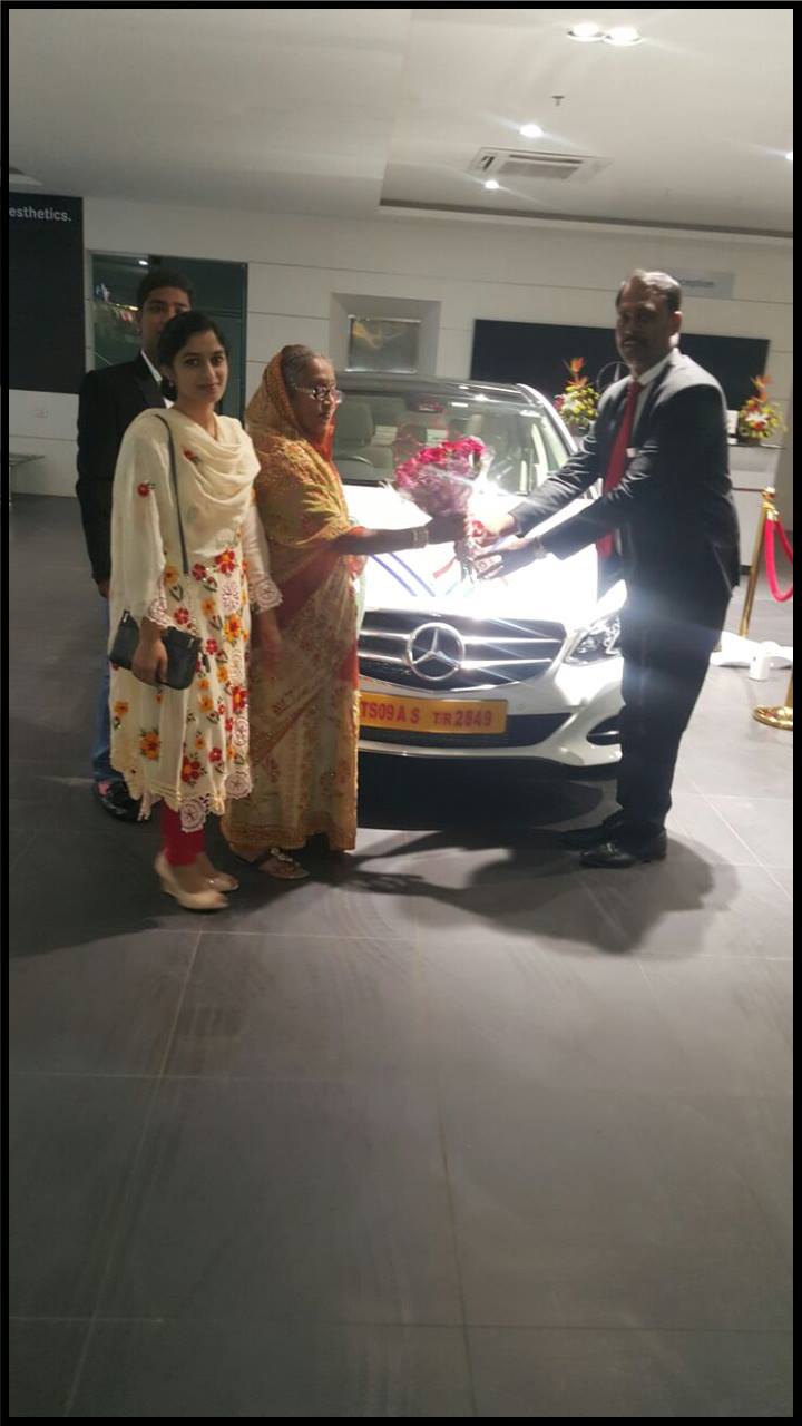 Mahavir Auto Vault - DR. Shameem ara begum mother of Raheem khan ...