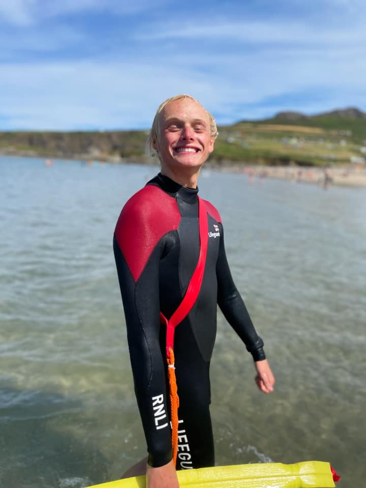 RIP CURRENTS 🌊... - RNLI Lifeguards North Pembrokeshire