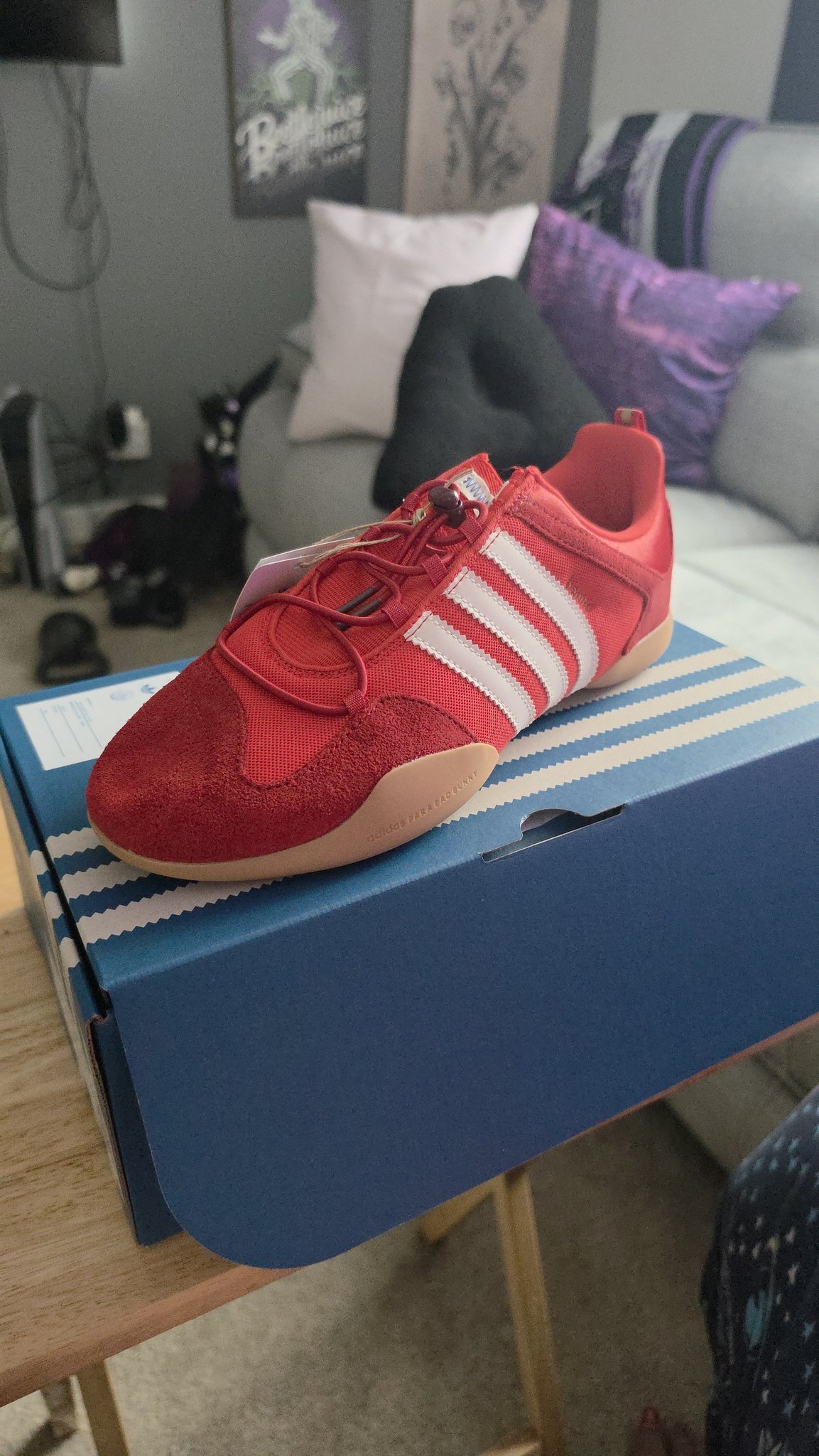 Tenis Adidas campus Bad Bunny de hombre talla 8 y medio viene con