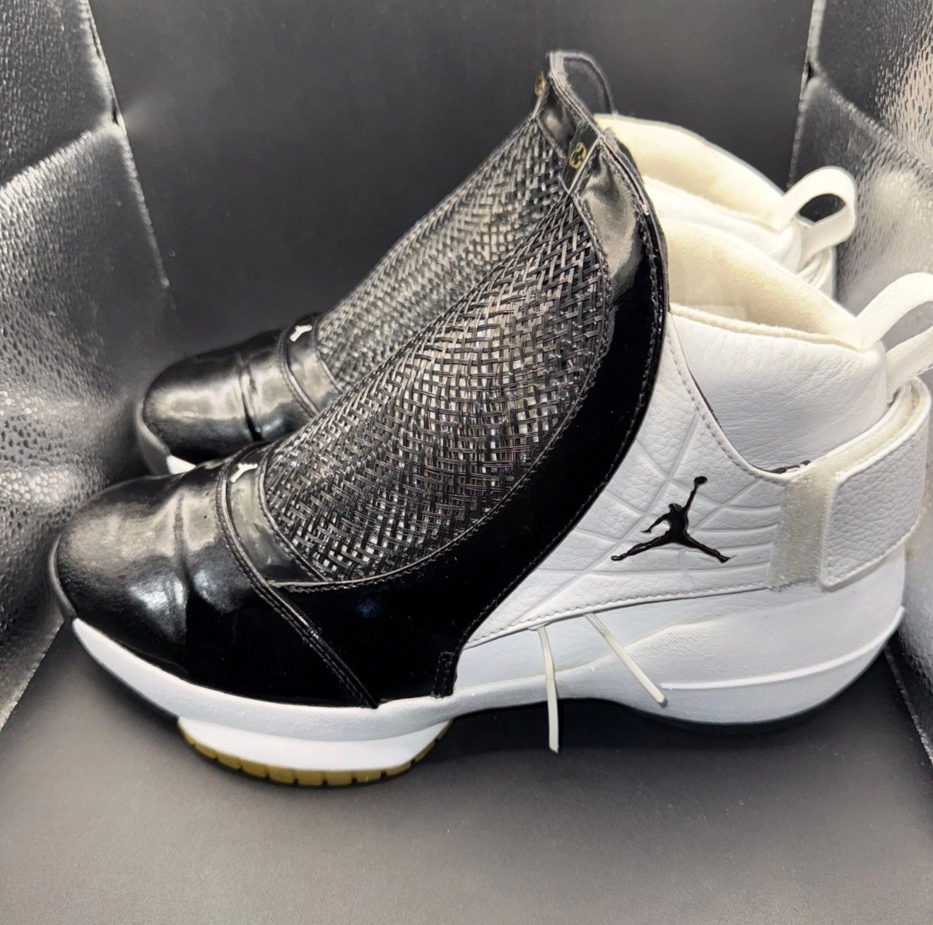 Rare vintage OG 19s (rare find)… 🔥 pristine condition!!!