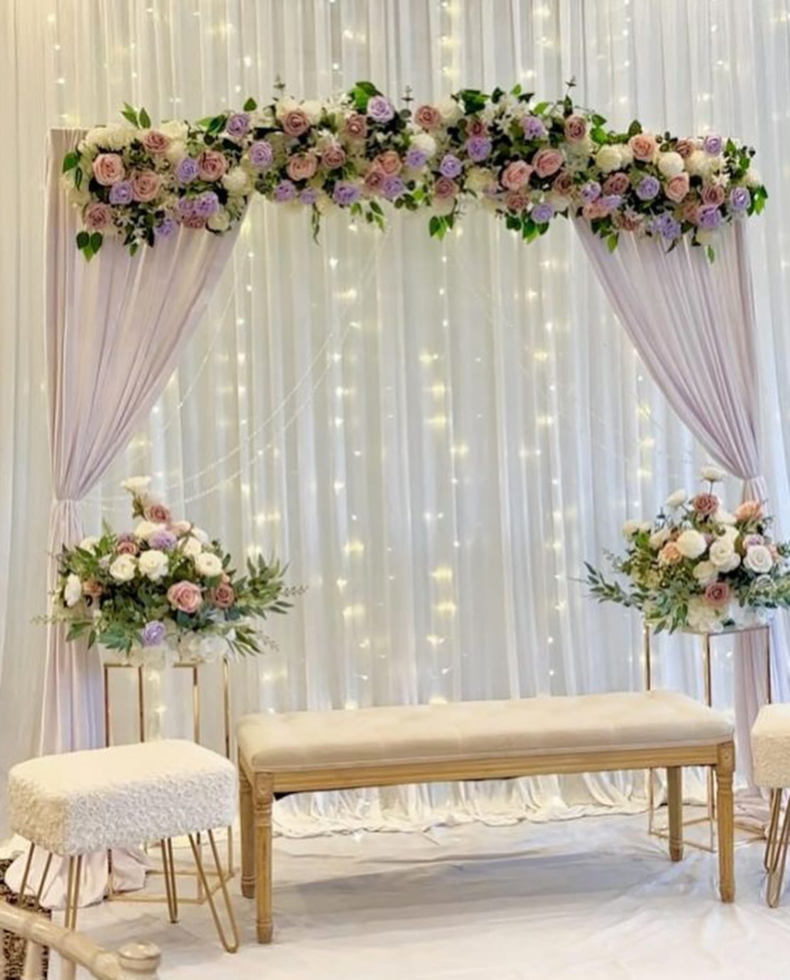 An elegant yet simple decor for small function Dm to book for ur event . . . . #decor #decoration #weddingdecor #weddingdecoration #engagementdecoration #partydecor #flowerdecoration #backdrop #expl