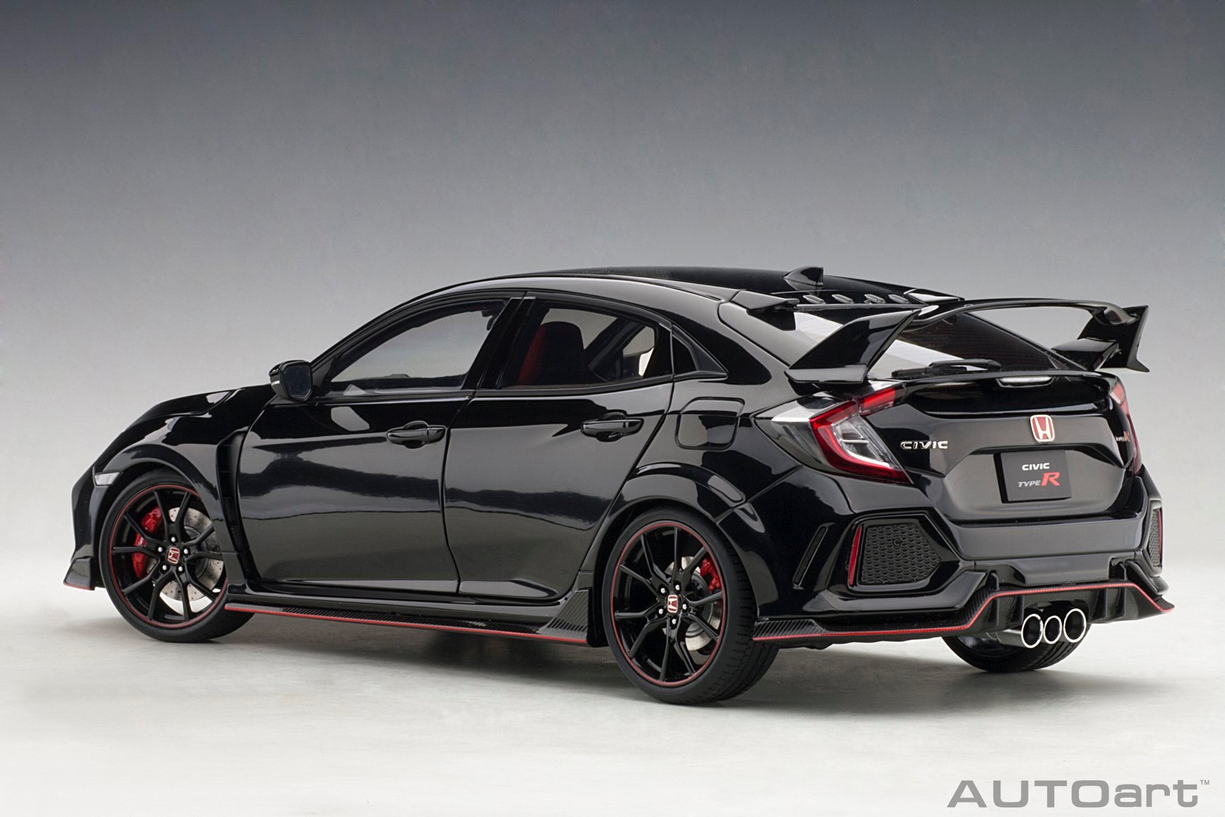 1:18 Honda Civic Type-R FK8 black item No. 73267 is soon to be