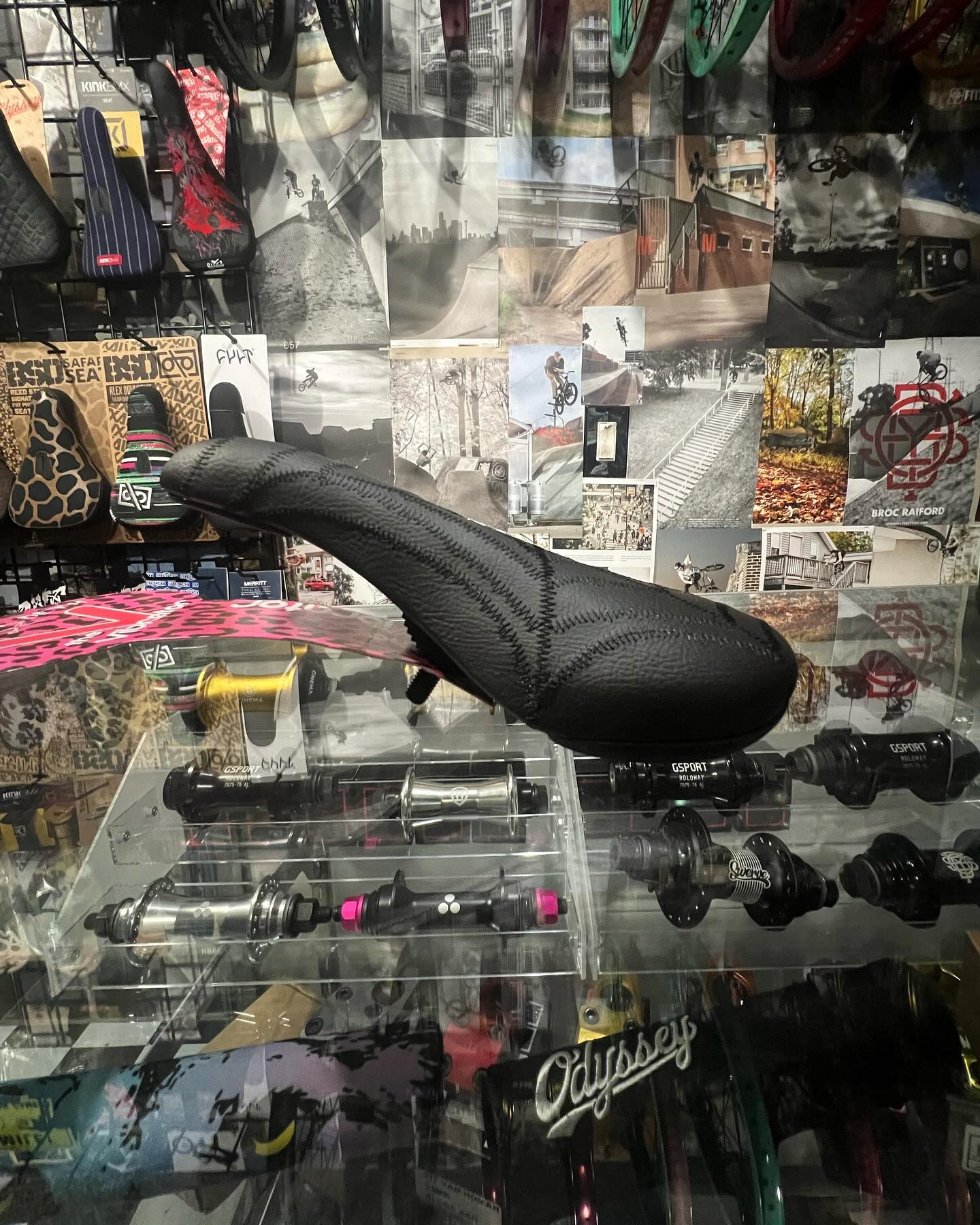 bone_deth Spider Leather Slim & Mid seats ?️ Available in store 