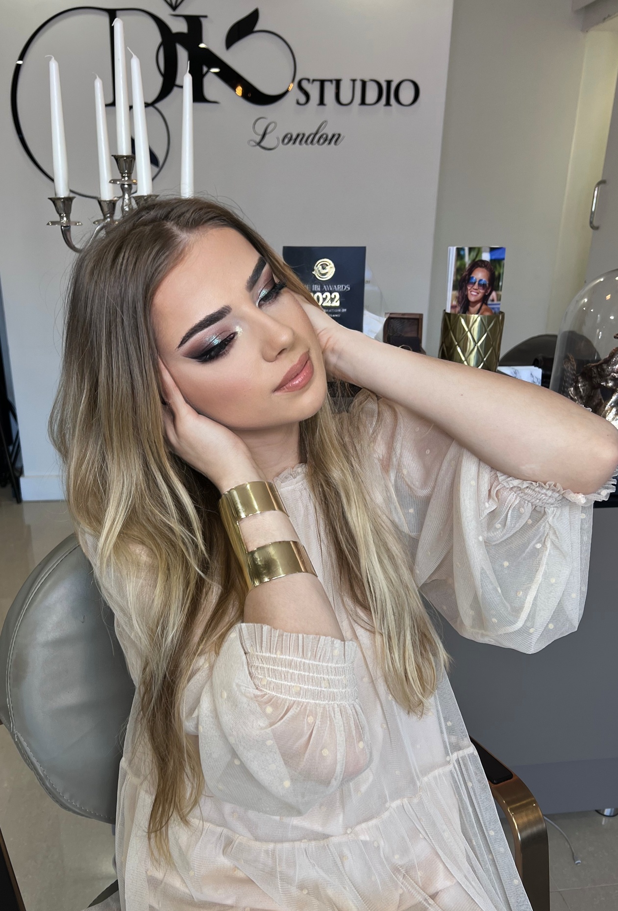⚜️ PRO Makeup Course ⚜️... - DK Studio London