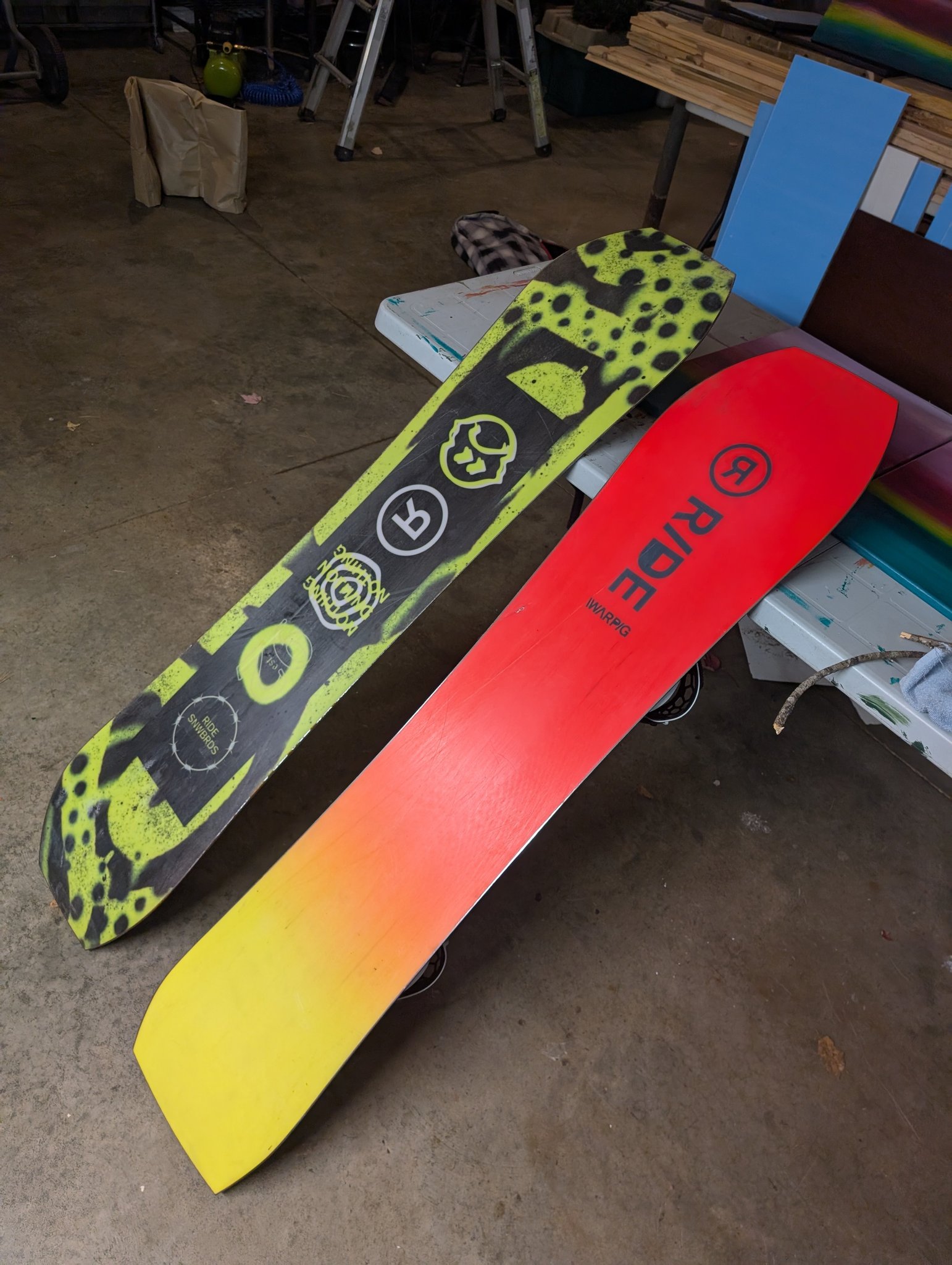 ride contact snowboard A-4 Bindings contouring to the shape of your boot to deliver durability without adding extra weight Ride Women's CL-4 Snowboard Bindings