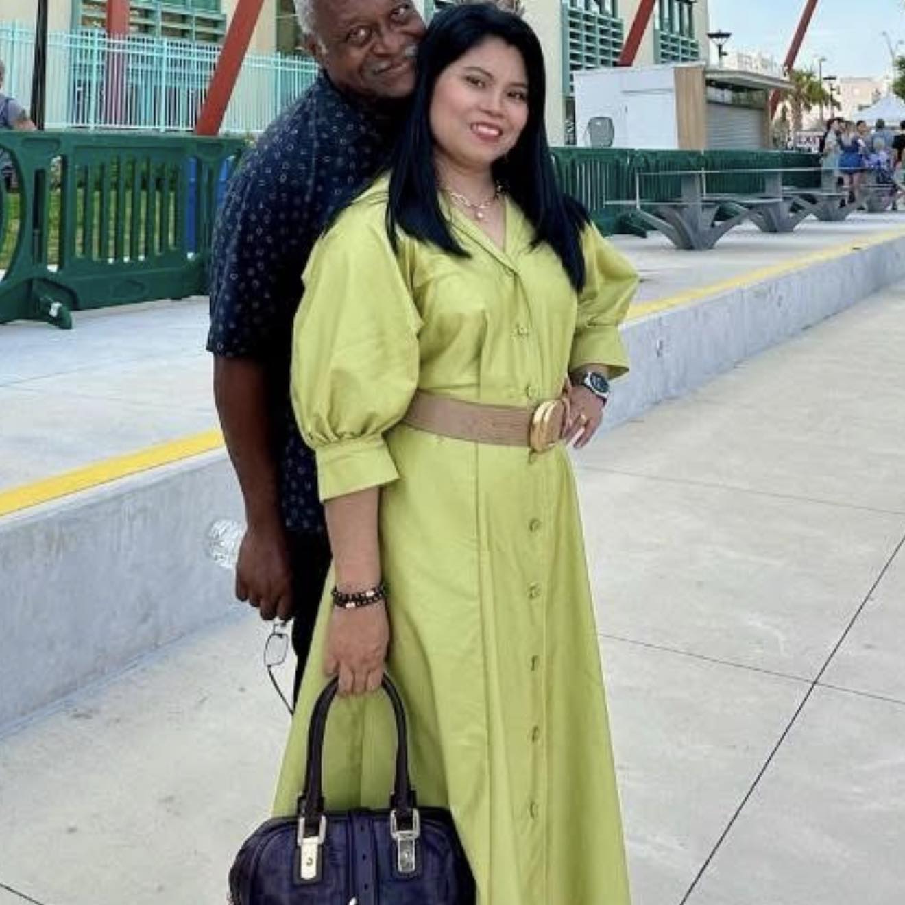 Usapang babae mga beh ! Tara usap tayo ! Why do some women prefer older ...